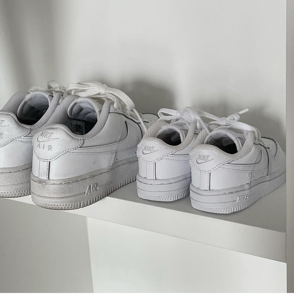 (GS) Nike Air Force 1 LE White 착용 스타일