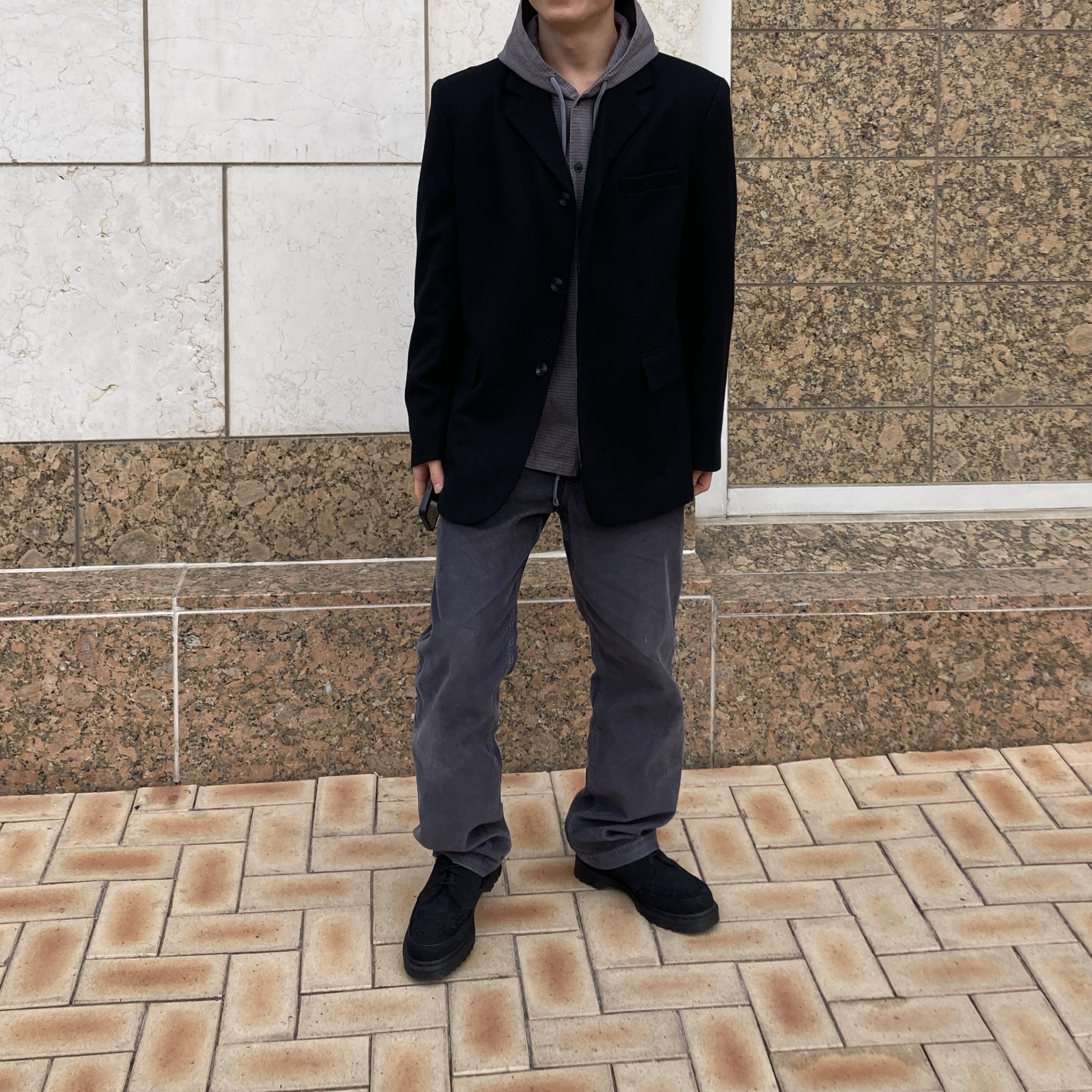 Dr. Martens x Supreme Ramsey Creeper Black 착용 스타일 - 2