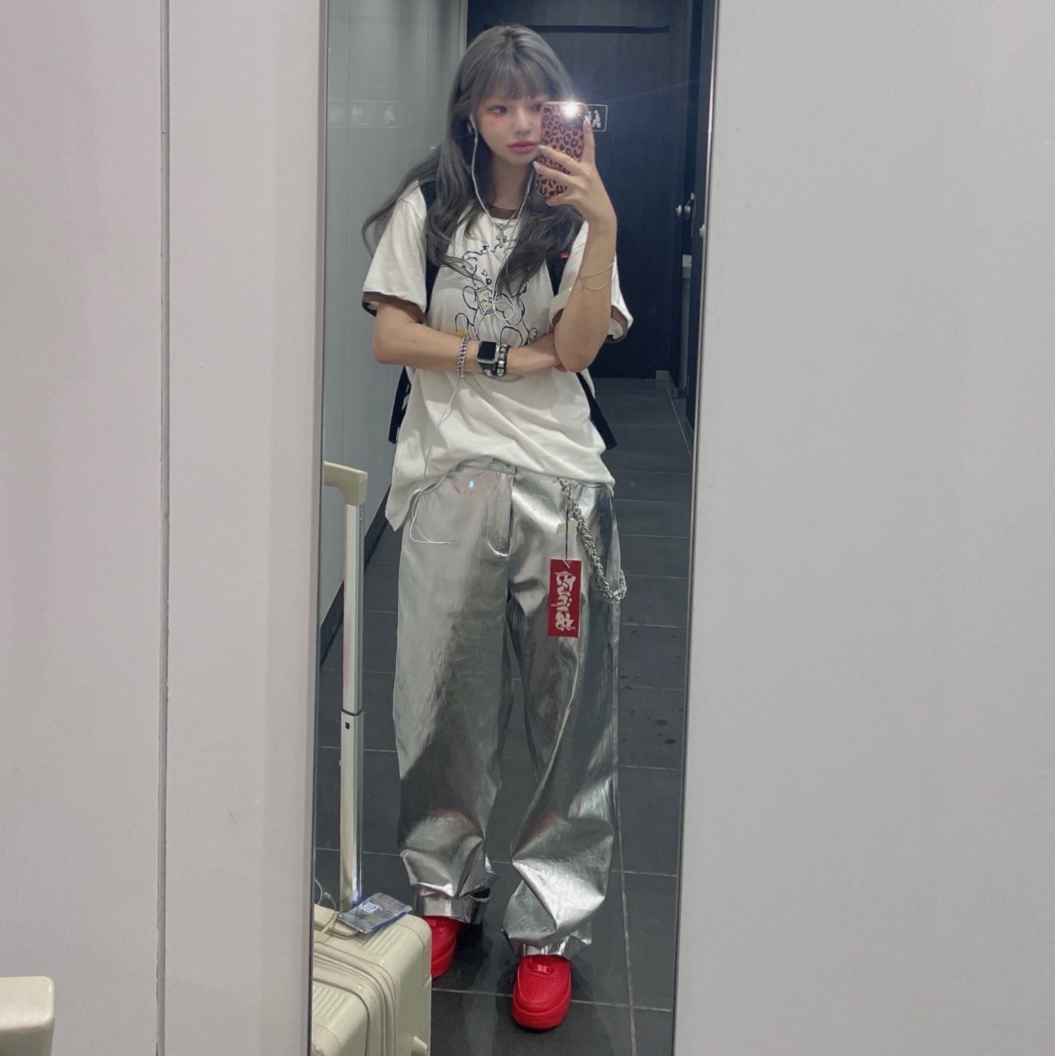 Nike Air Force 1 '07 LV8 Low 1 Triple Red, Kapital 20-T Ringer T-Shirt Peckish Patch White 착용 스타일