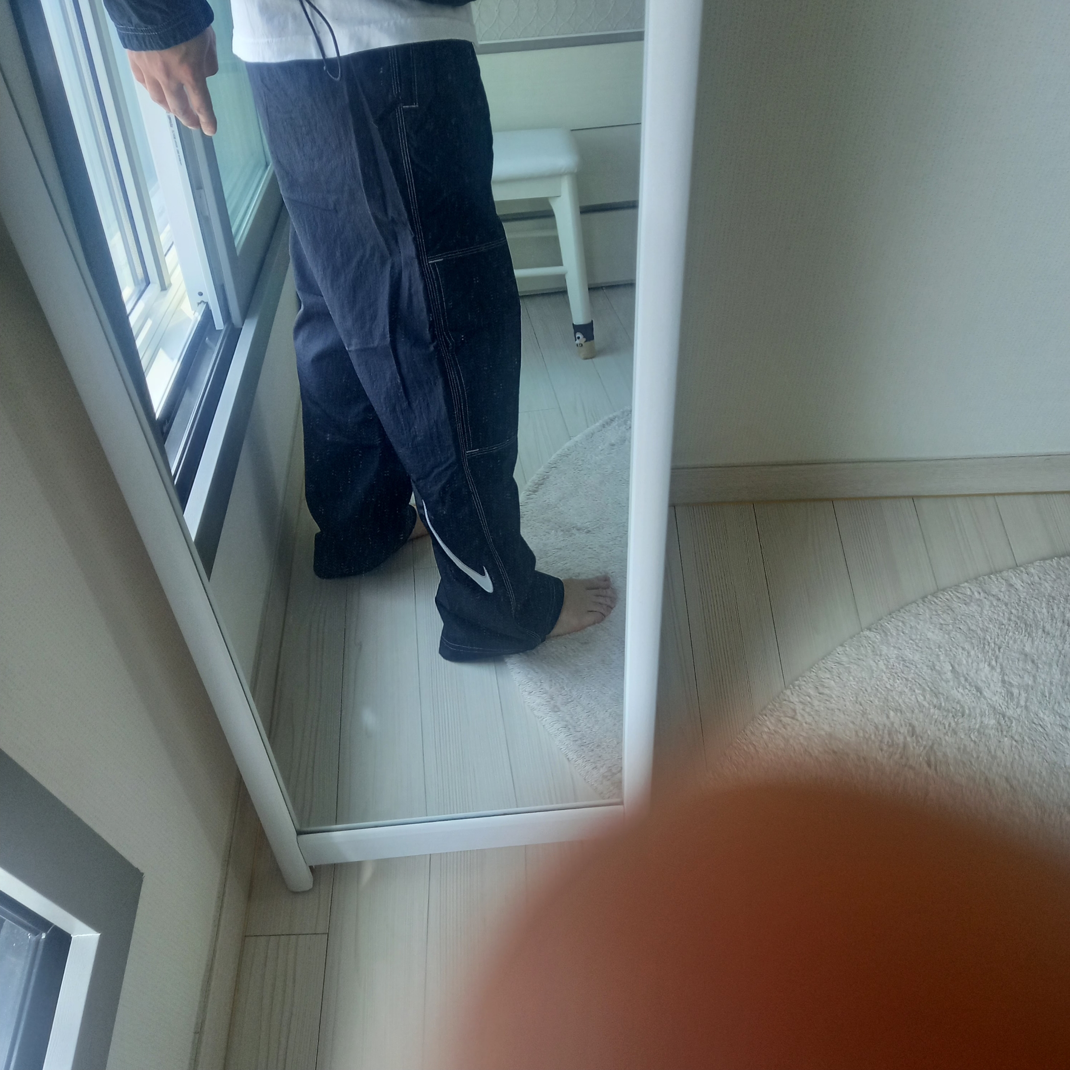 Supreme x Nike Ripstop Track Pants Black - 24SS, Supreme x The North Face Split 6-Panel Black - 24SS 착용 스타일 - 4