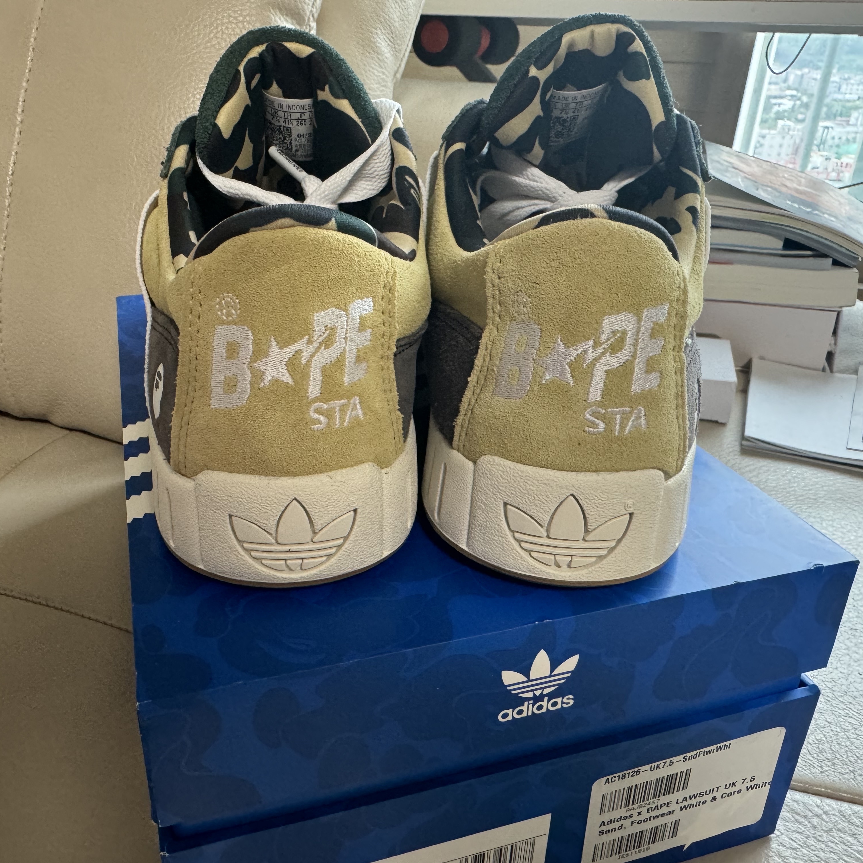 Adidas X BAPE Lawsuit Sand Cloud White 착용 스타일 - 5