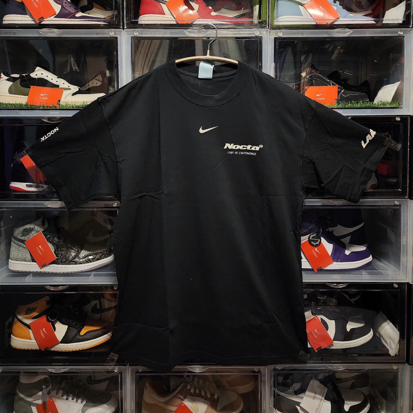 Nike x Drake Nocta x Kar L'Art De L'Automobile Burrow T-Shirt Black (FD2205-010) 착용 스타일 - 2