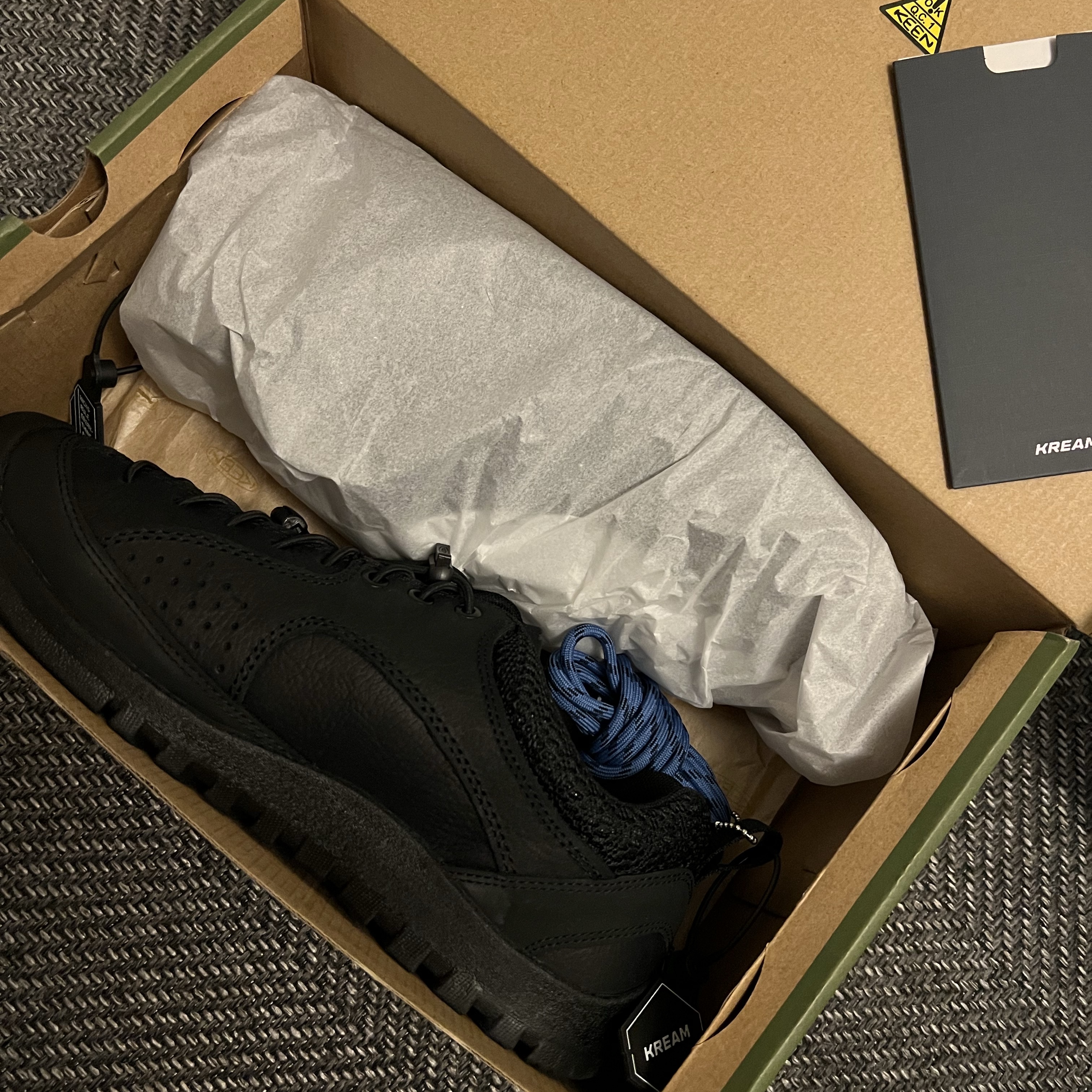 Keen Jasper Rocks SP Sneakers Black 착용 스타일 - 1