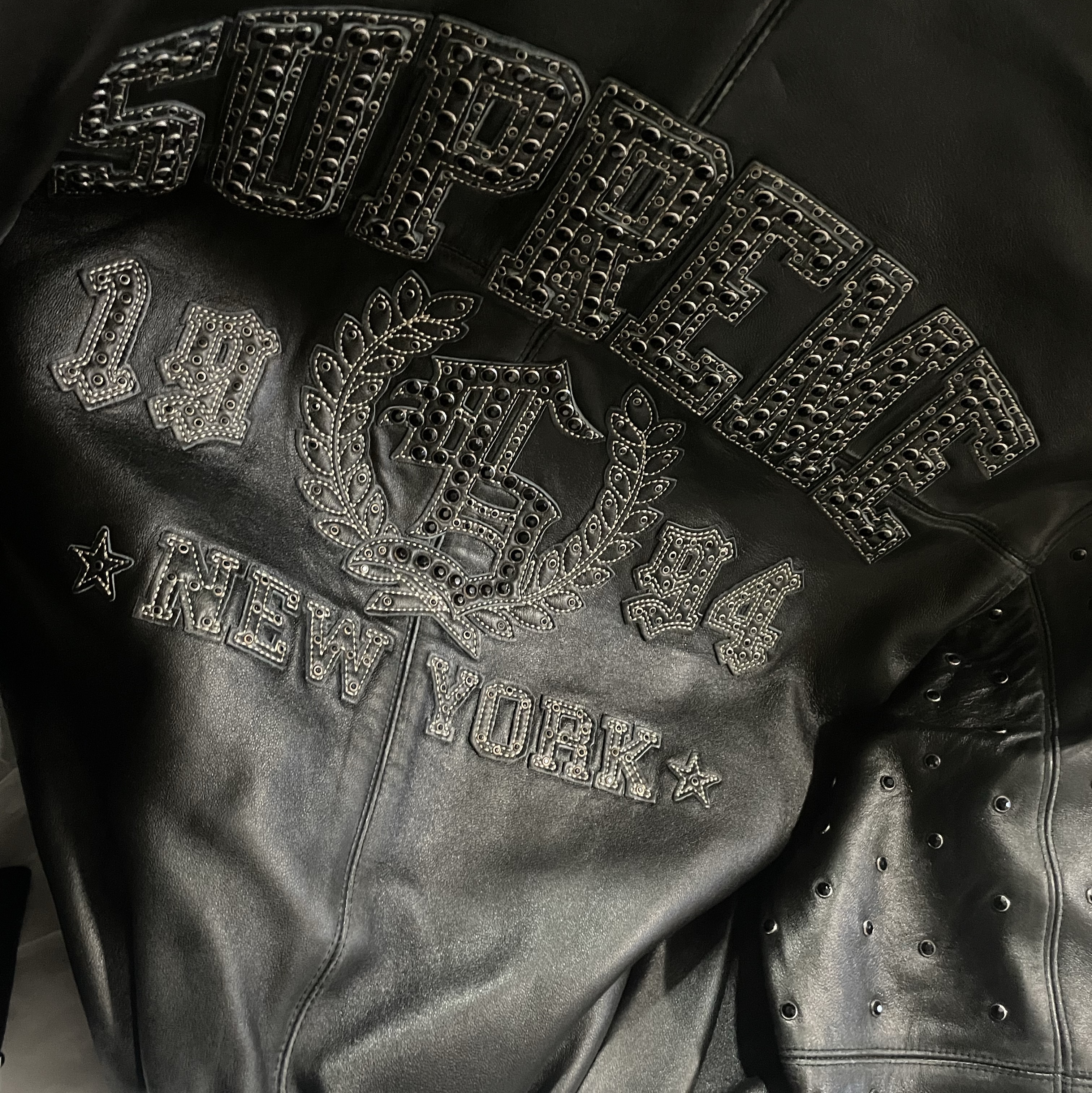 Supreme Gem Studded Leather Jacket Black - 24SS 착용 스타일 - 1