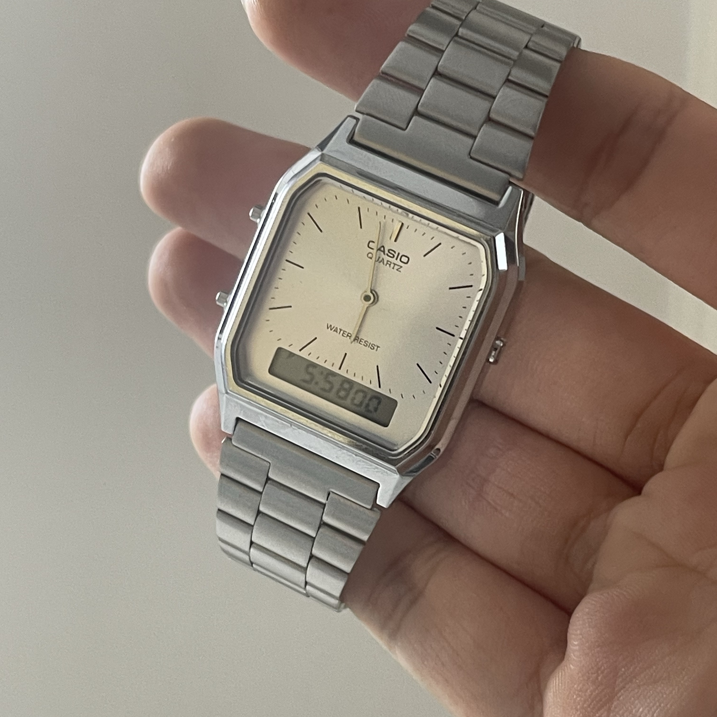 Casio AQ-230A-7AMQY 착용 스타일