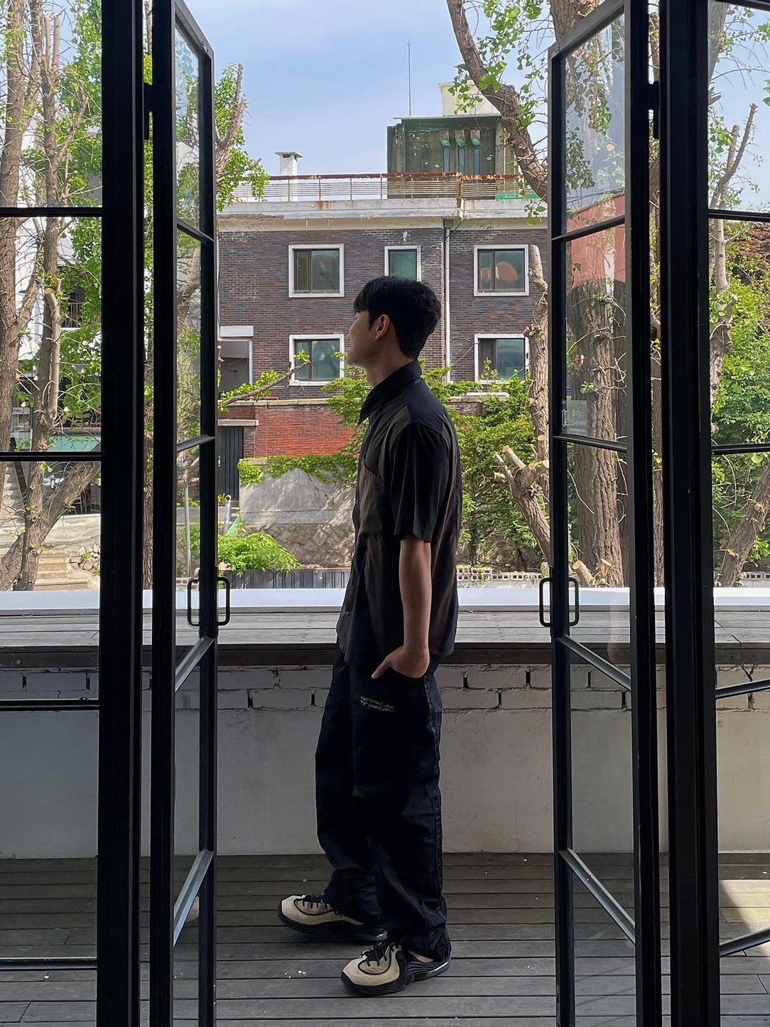 Opening Project Paneled Half Shirt Black, Opening Project Paneled Half Shirt Dark Olive 착용 스타일