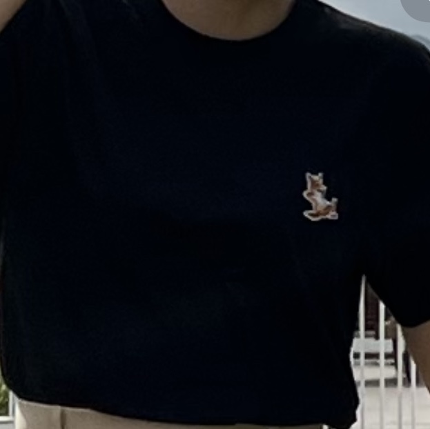 Maison Kitsune Chillax Fox Patch Classic T-Shirt Black 착용 스타일