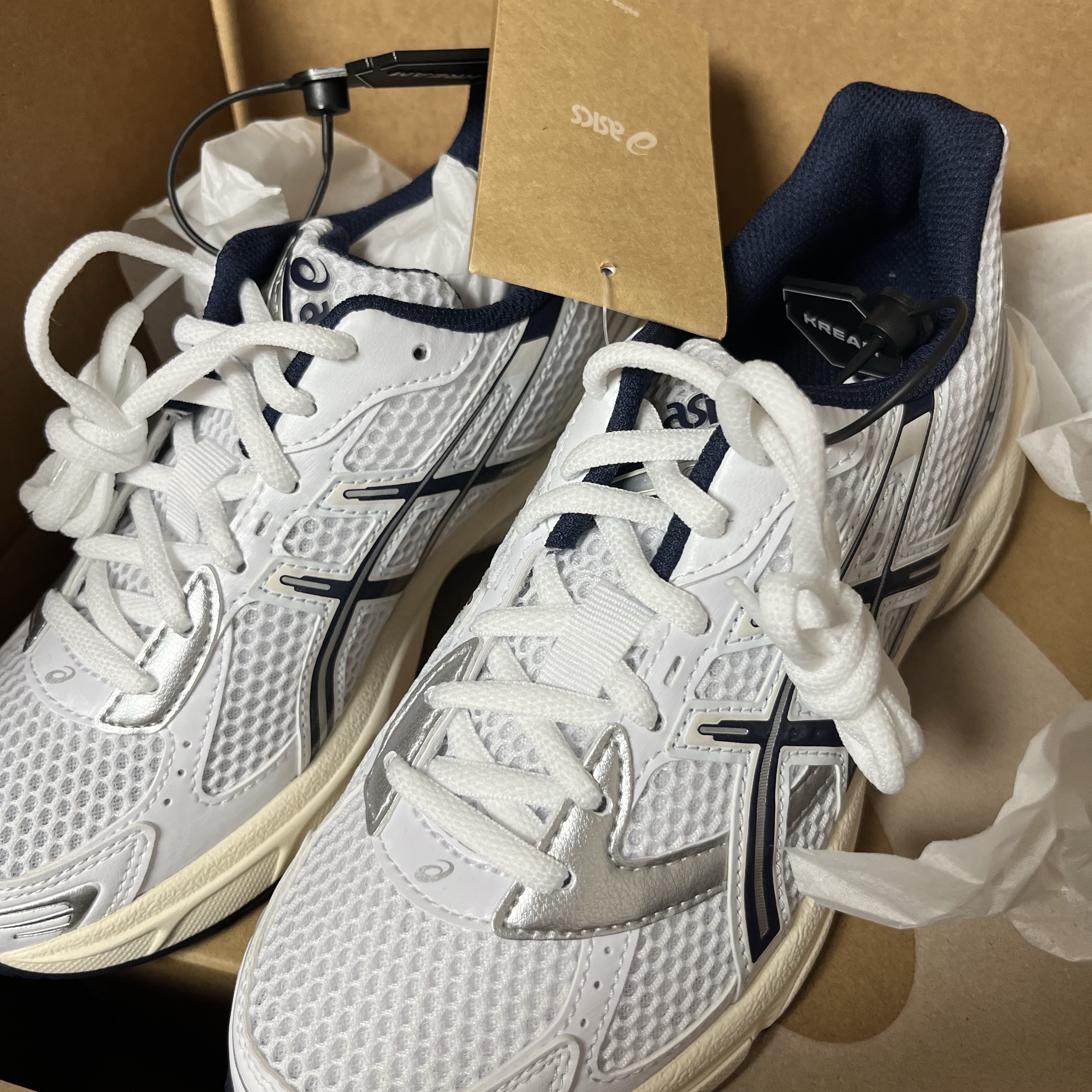(W) Asics Gel-1130 White Midnight 착용 스타일