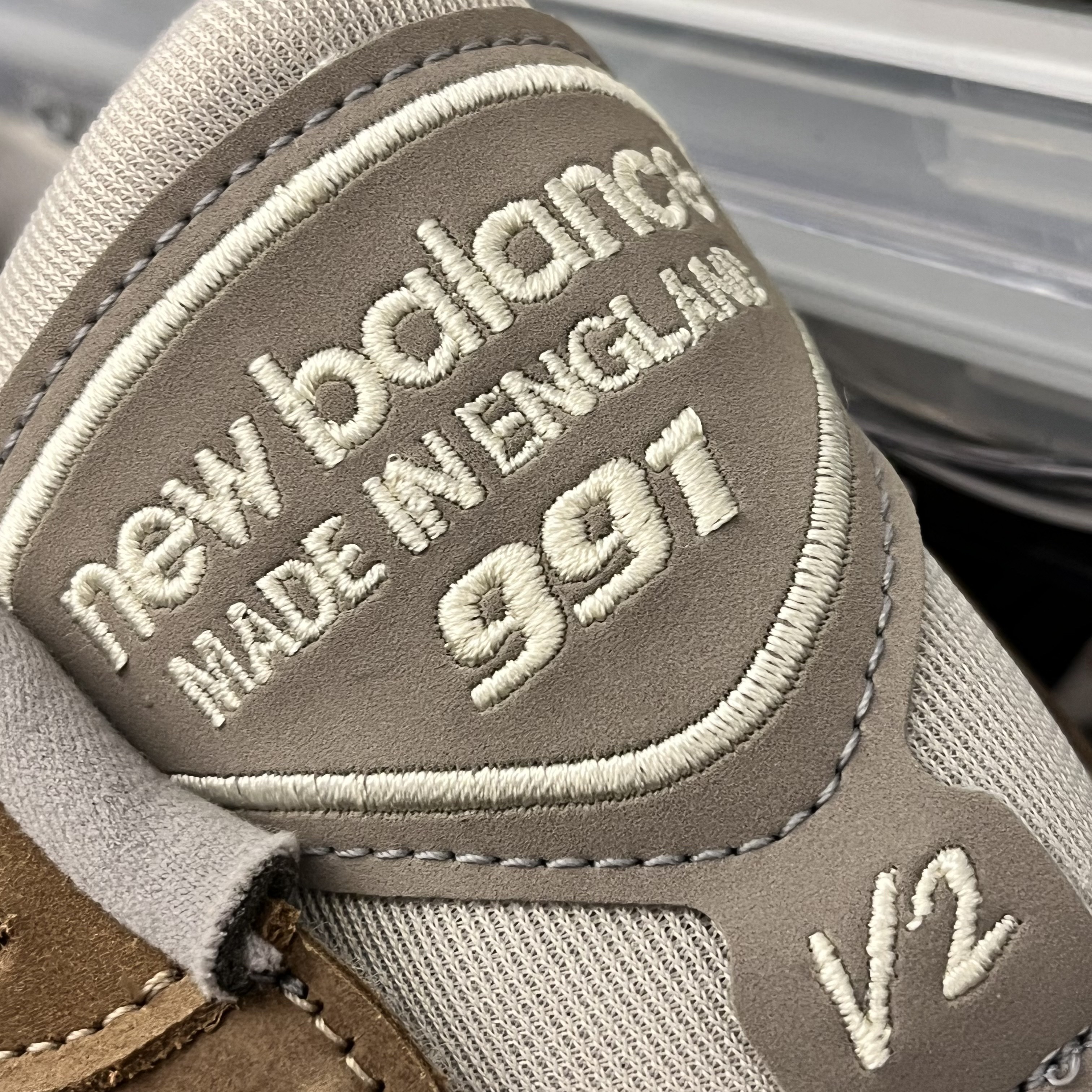 New Balance 991v2 Made in UK Coco Mocca 착용 스타일 - 2