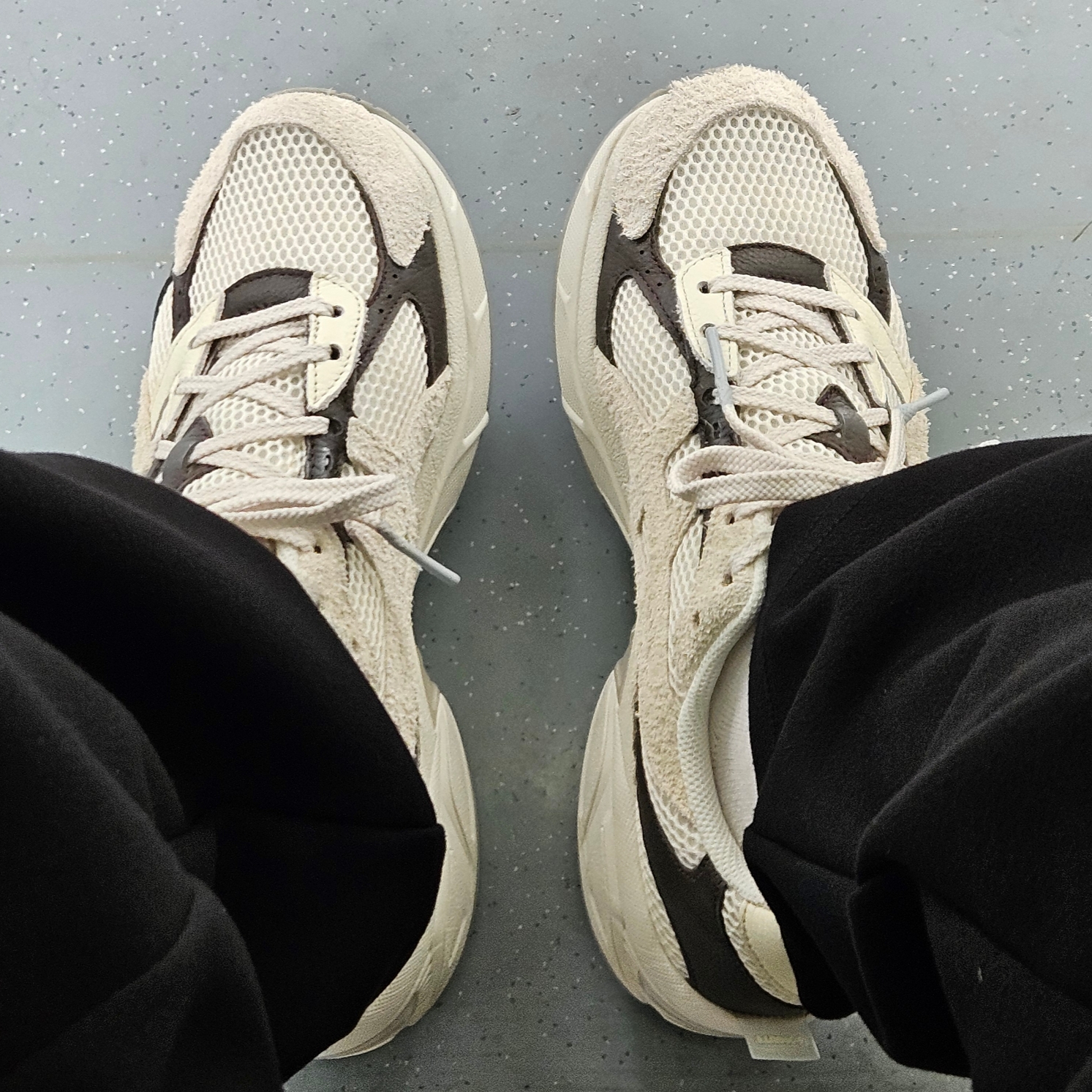 Asics x Hal Studios Gel-1130 MK-III Glacier 착용 스타일