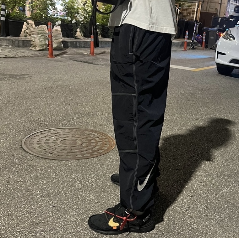 Supreme x Nike Ripstop Track Pants Black - 24SS, Nike x Off-White Air Presto Black 착용 스타일