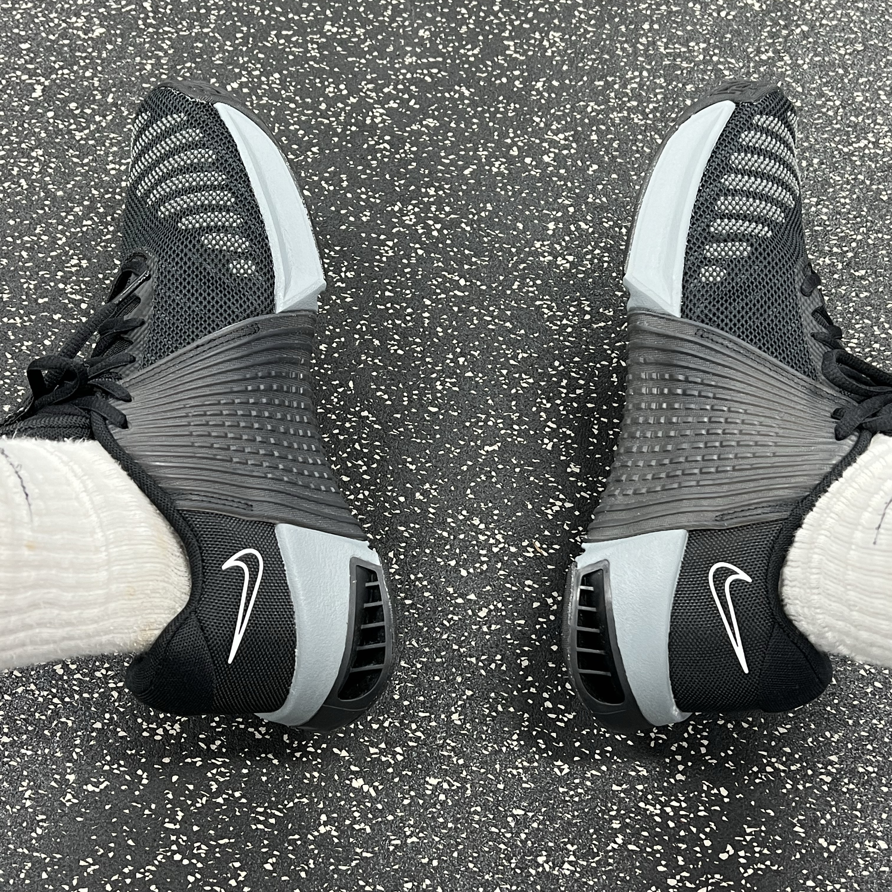 Nike Metcon 9 Black Smoke Grey 착용 스타일