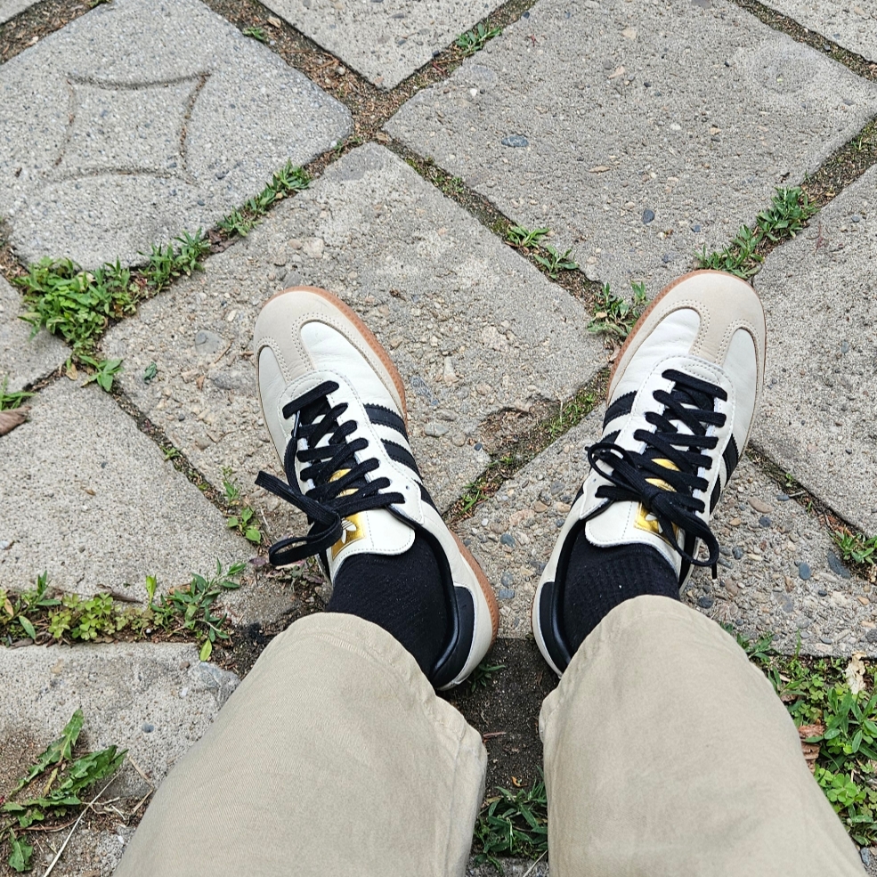 (W) Adidas Samba OG Cream White Core Black 착용 스타일