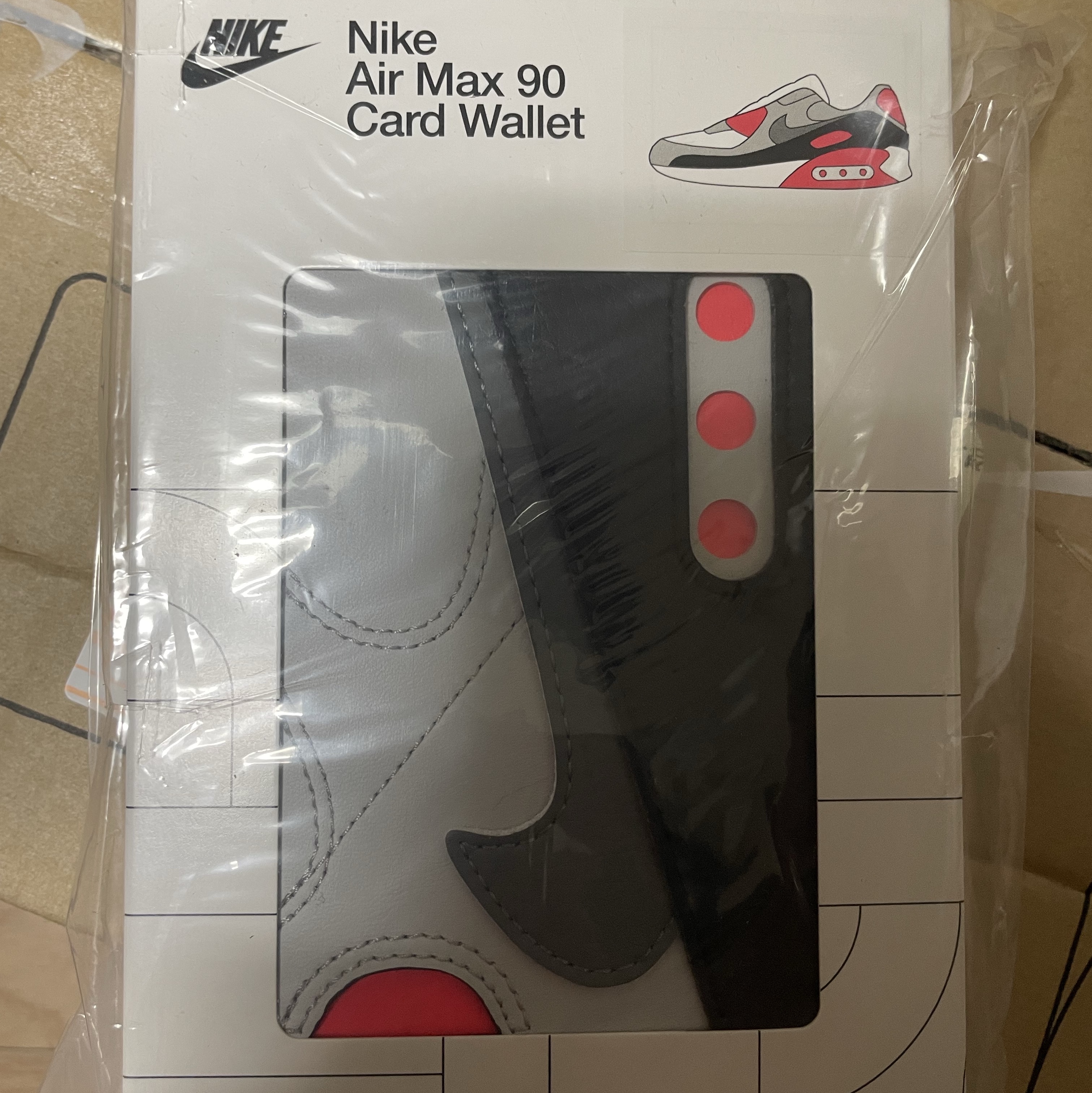 Nike Icon Air Max 90 Card Wallet Neutral Grey 착용 스타일
