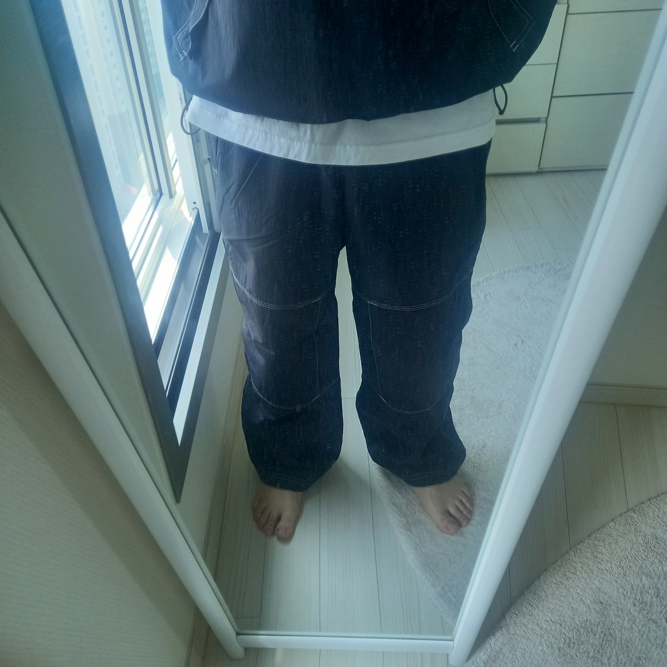 Supreme x Nike Ripstop Track Pants Black - 24SS, Supreme x The North Face Split 6-Panel Black - 24SS 착용 스타일 - 3