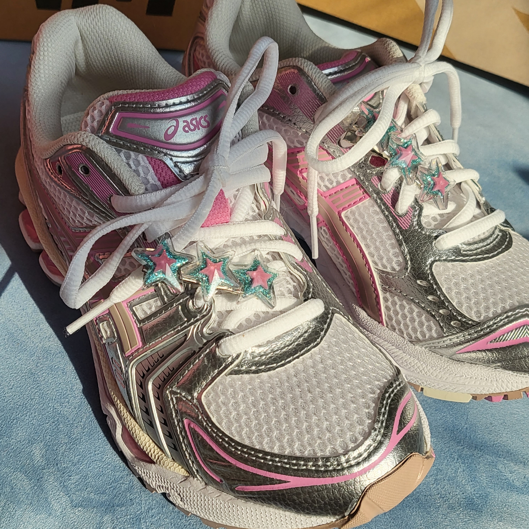 Asics Unlimited Gel-Kayano 14 White Fawn 착용 스타일 - 1