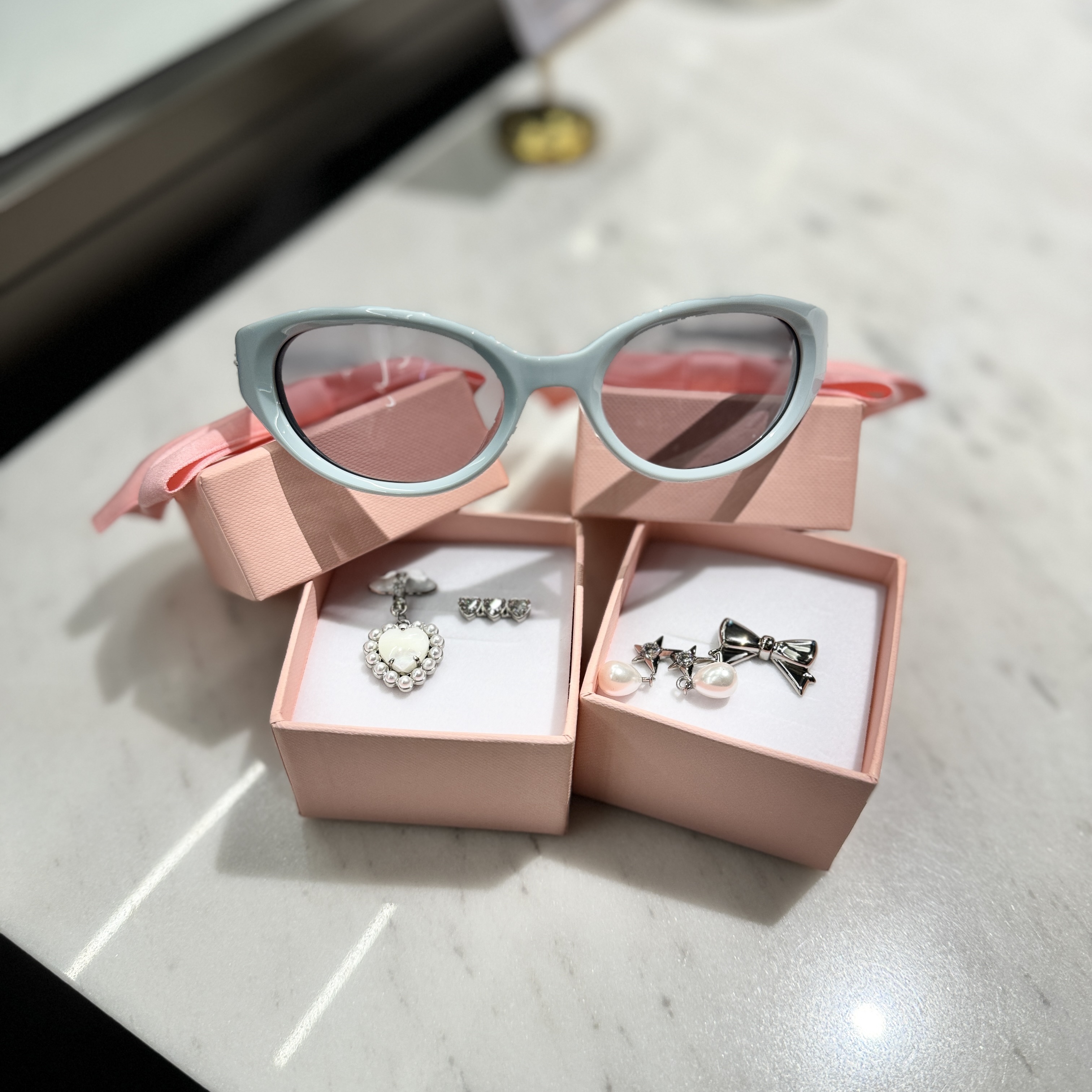 Gentle Monster x Jennie Jentle Salon Donut Bun BL5 Blue Gray 착용 스타일