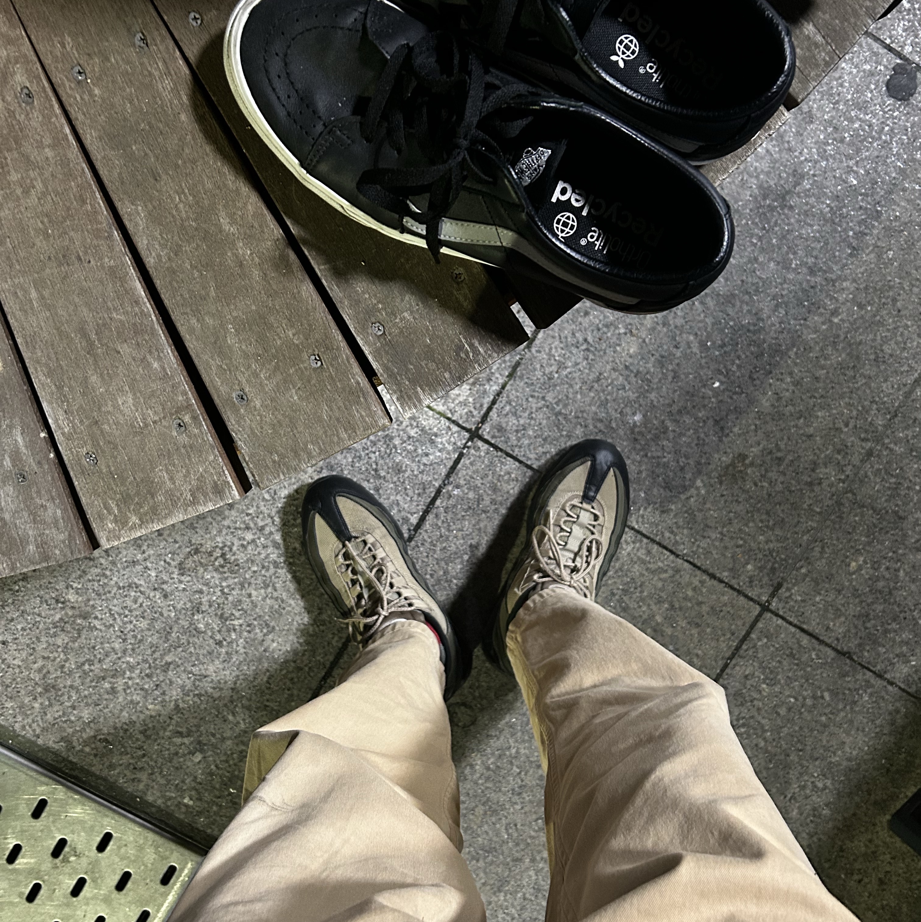 Nike Air Max 95 Essential Sequoia 착용 스타일
