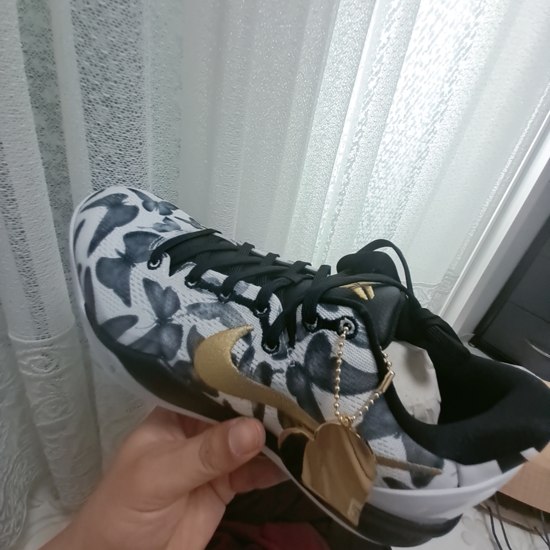 Nike Kobe 8 Protro Mambacita 착용 스타일