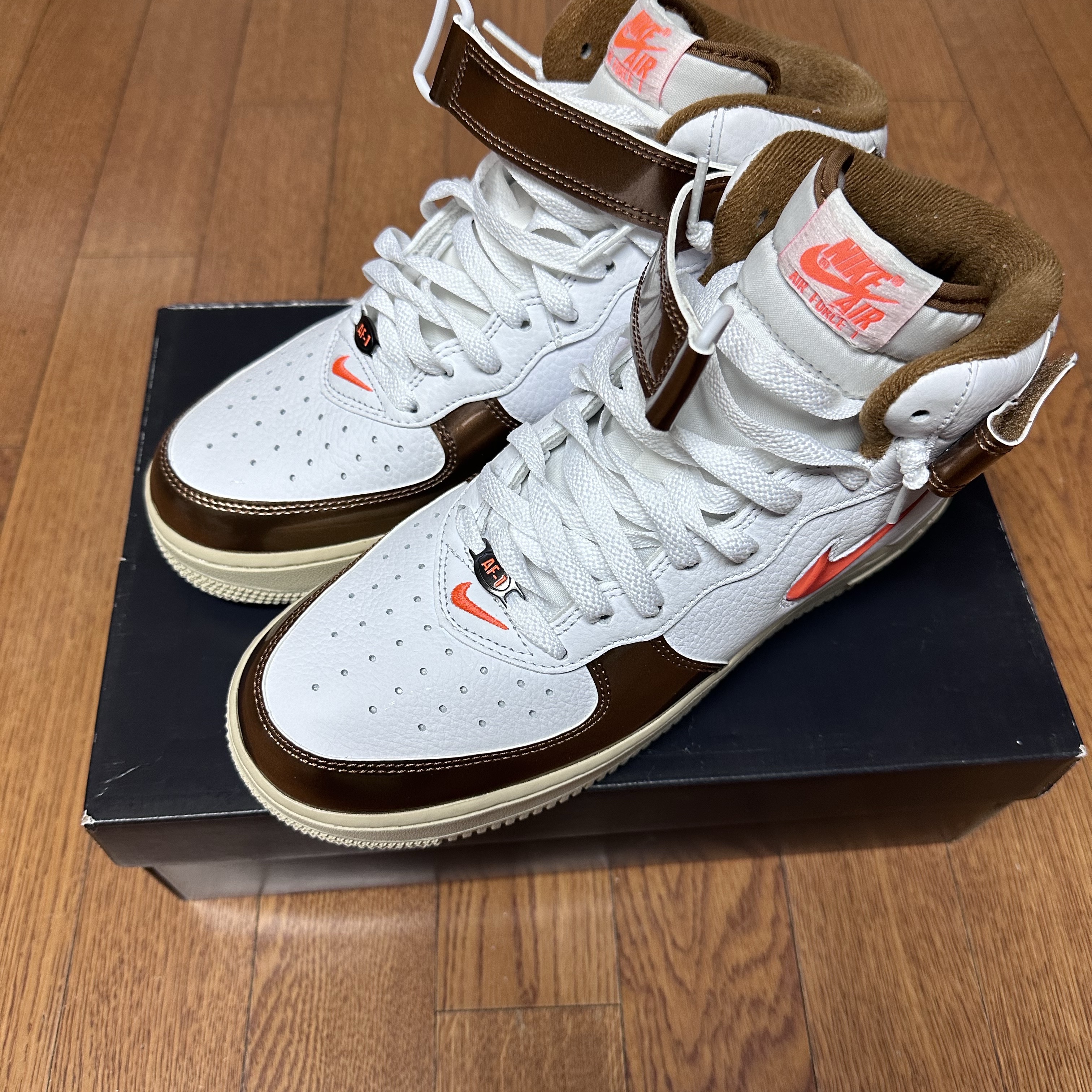 Nike Air Force 1 Mid QS Ale Brown 착용 스타일