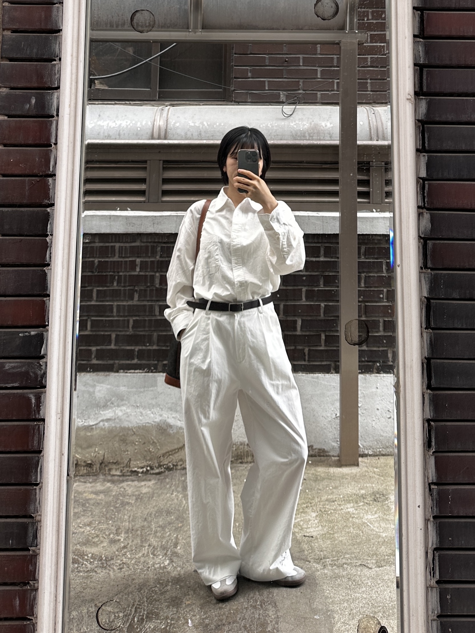 Celine Small Bucket in Triomphe Canvas and Calfskin Tan, Adidas Samba Vegan White Black 착용 스타일