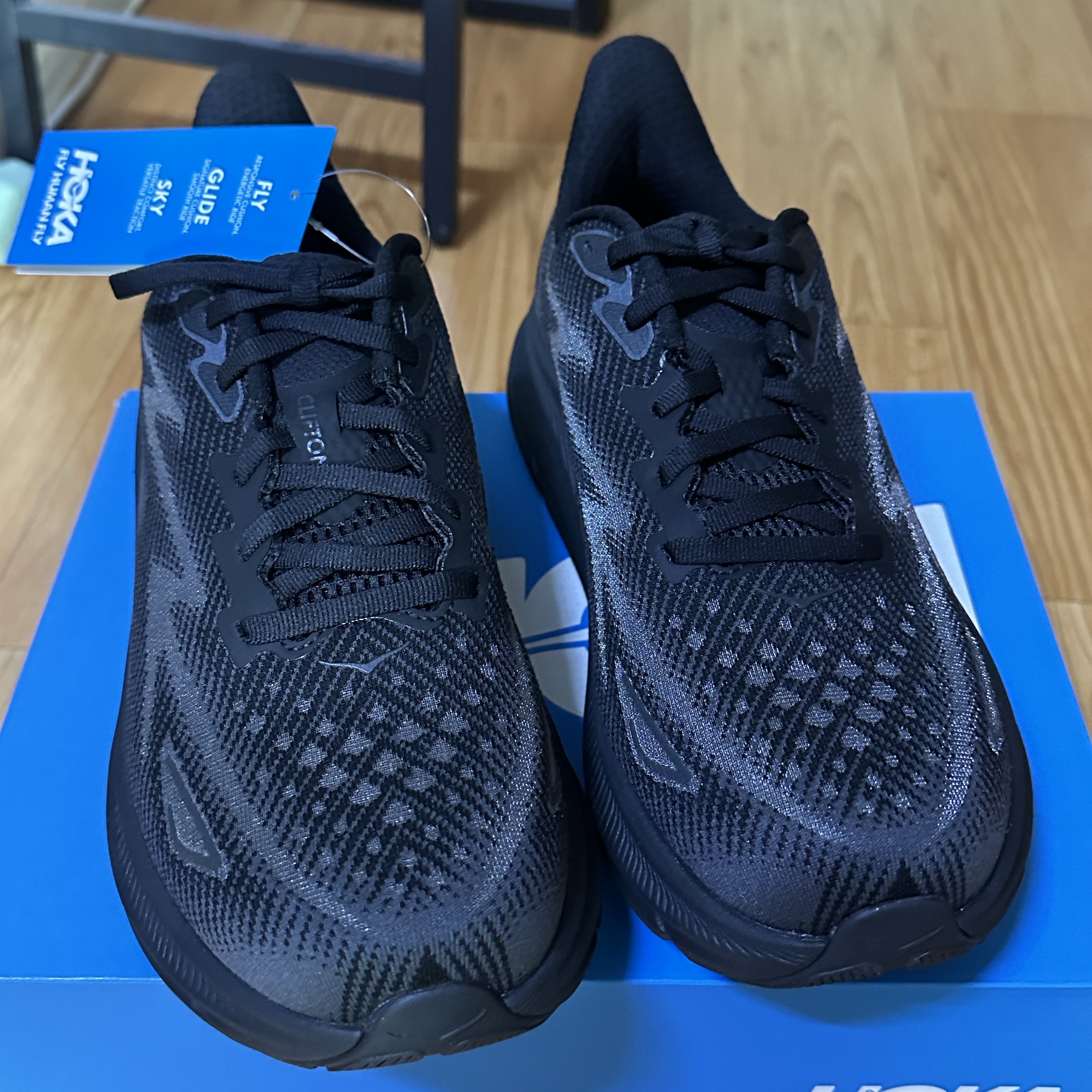Hoka Clifton 9 Wide Black - 24SS 착용 스타일