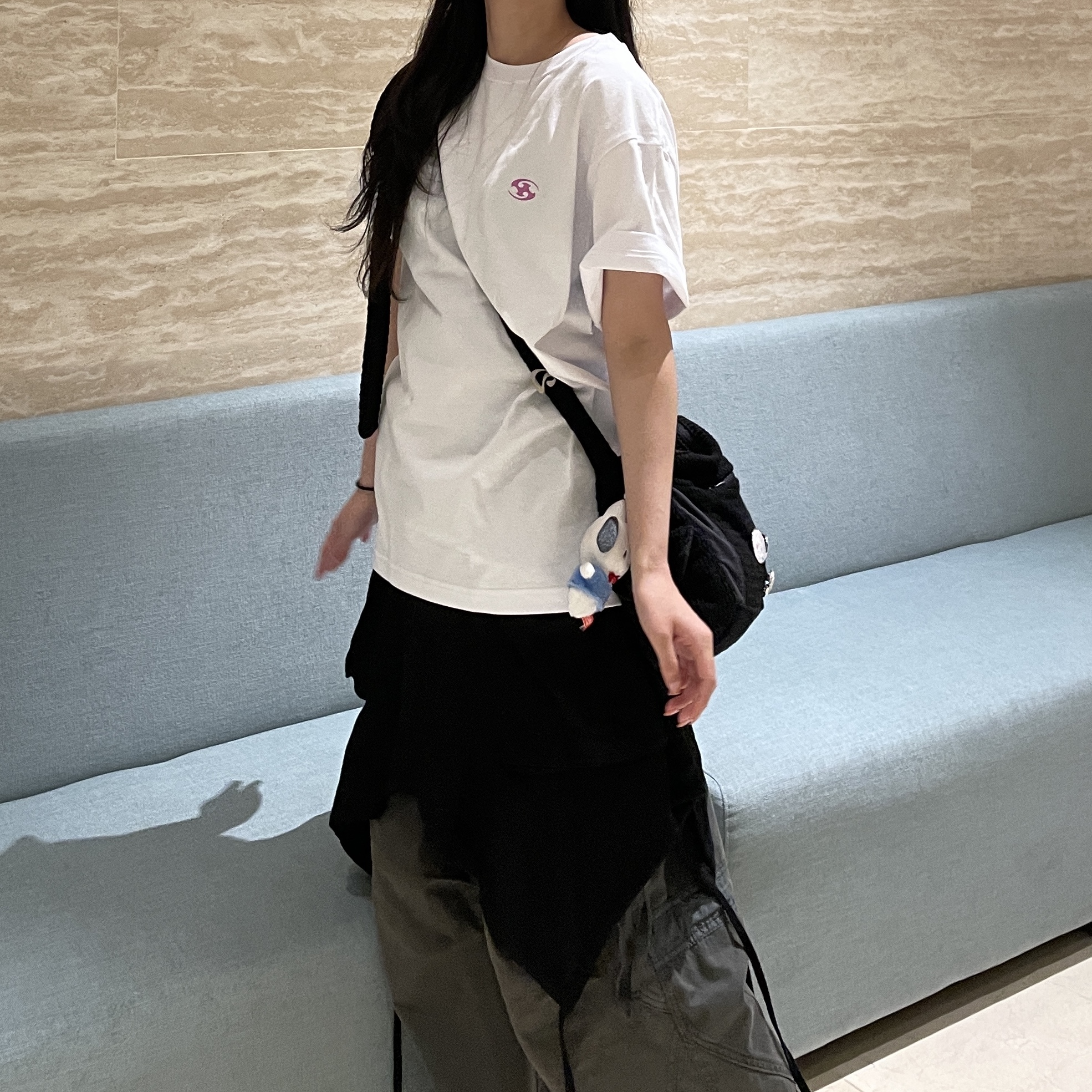 Sansan Gear Logo T-Shirt White - 24SS 착용 스타일 - 1