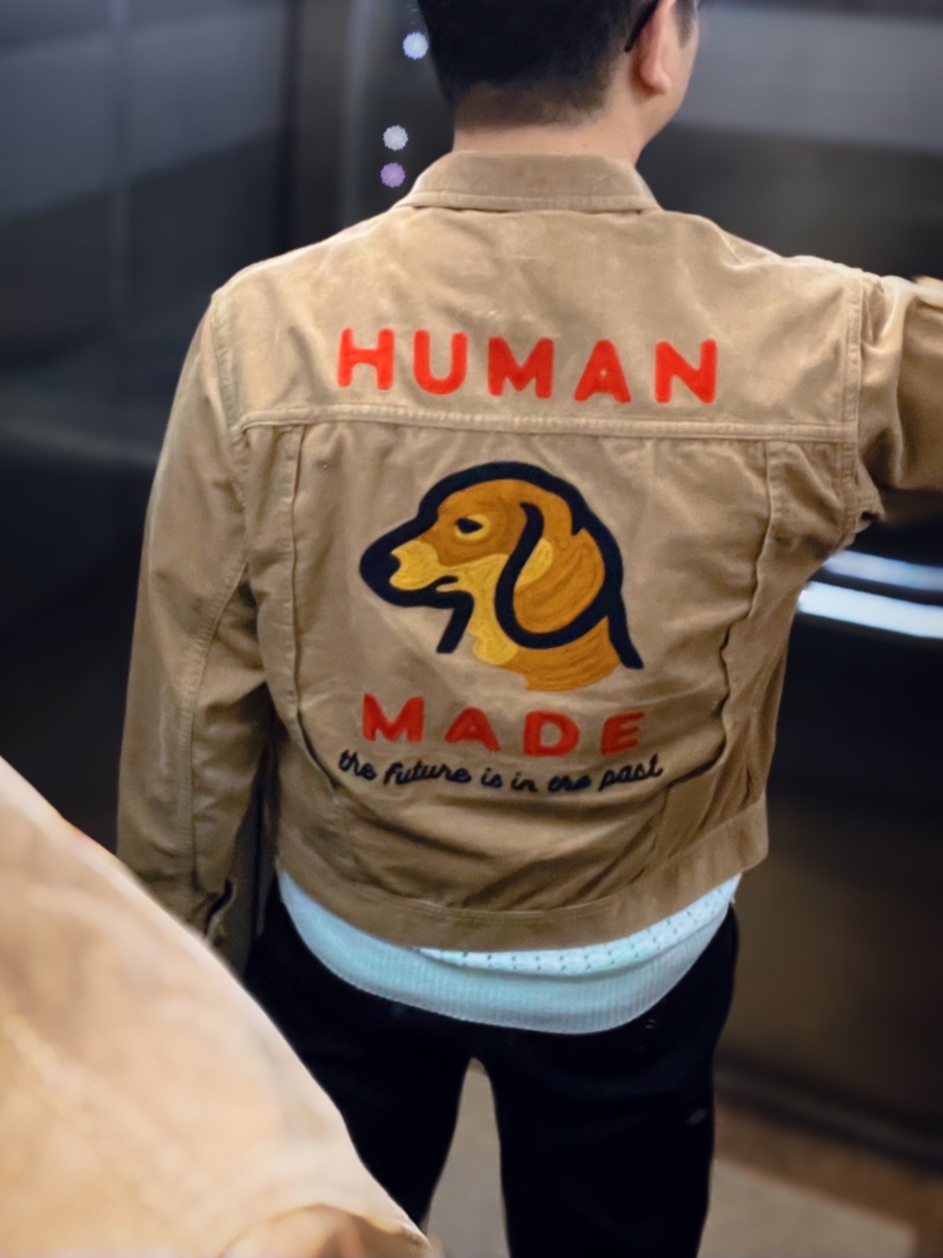 Human Made Knit Vest White, Human Made Chino Pants Beige 착용 스타일 - 3