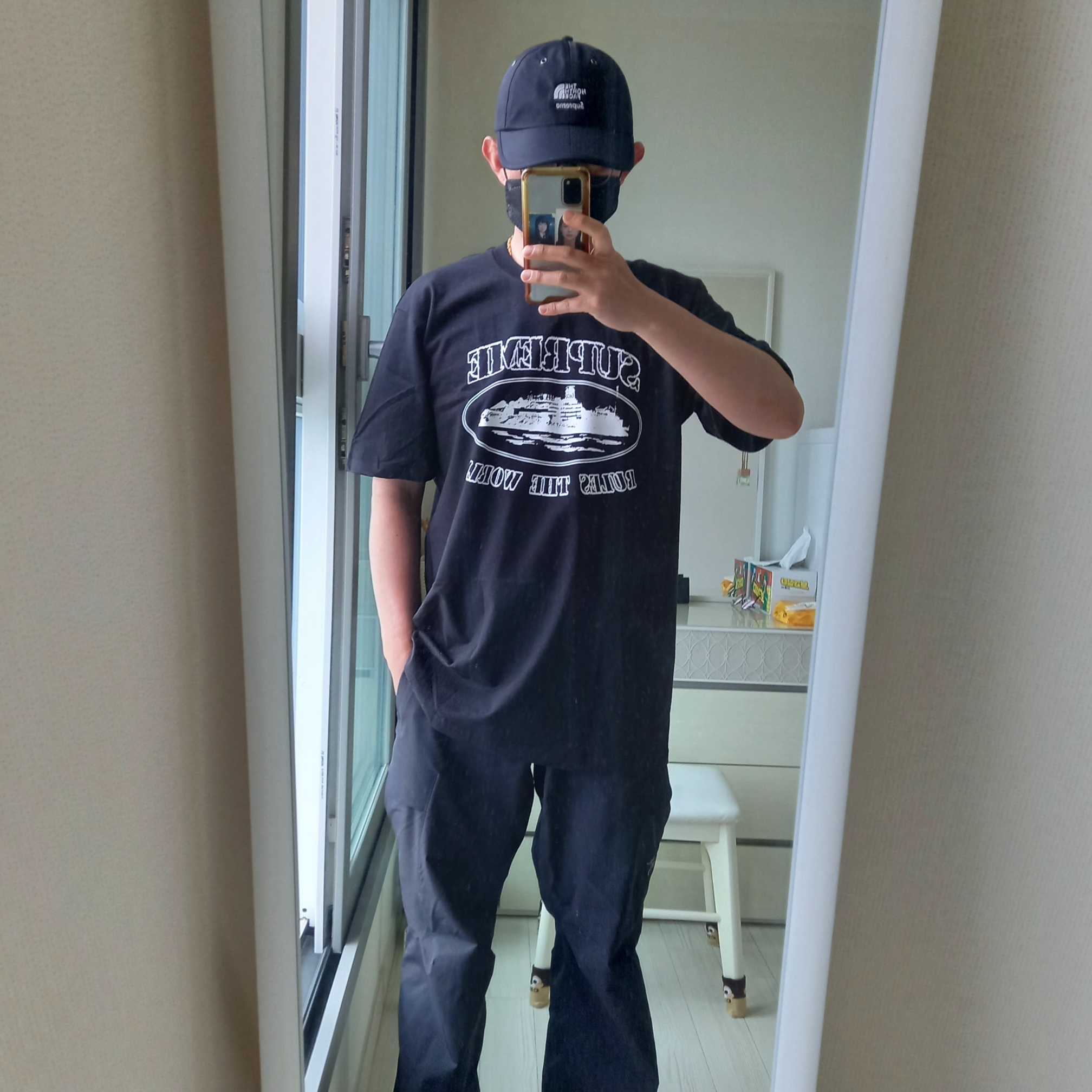 Supreme x Corteiz Rules The World T-Shirt Black - 23FW, Supreme x The North Face Split 6-Panel Black - 24SS 착용 스타일 - 2