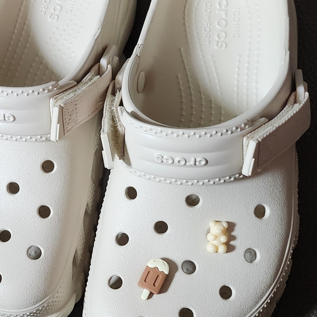 Crocs Duet Max II Clog Stucco 착용 스타일