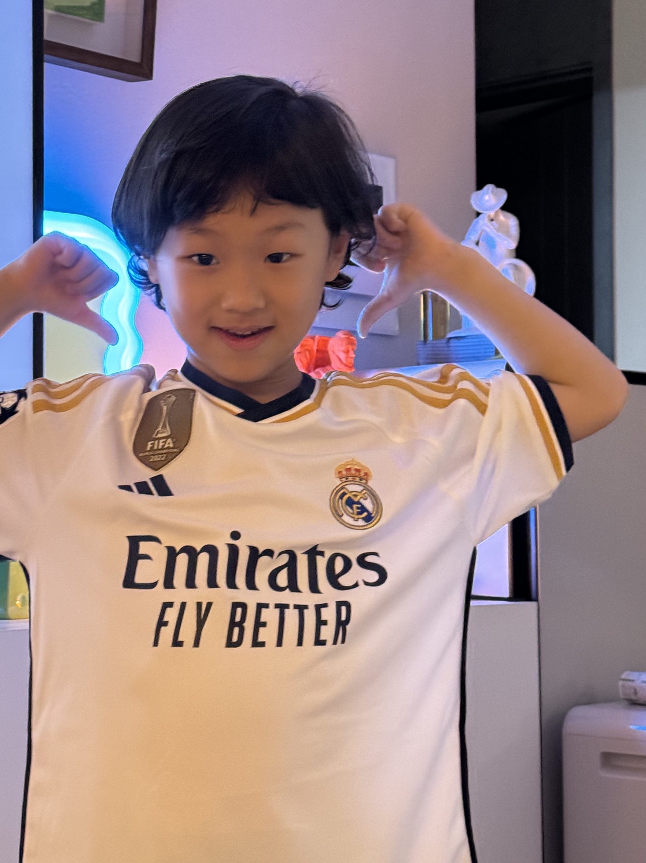 Adidas Real Madrid 2023/24 Home Jersey White - KR Sizing (Non Marking Ver.) 착용 스타일 - 1