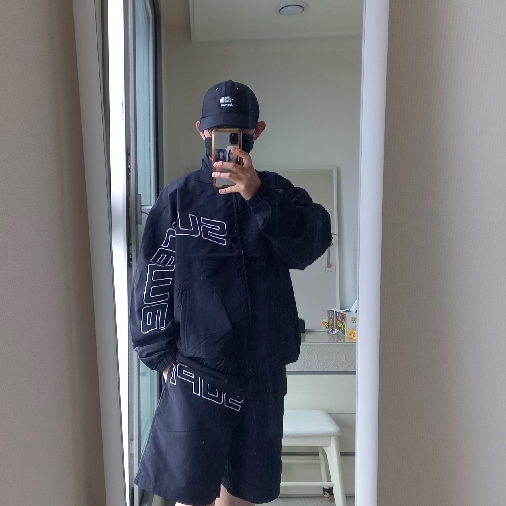 Supreme Curve Track Jacket Black - 24SS, Supreme Curve Nylon Short Black - 24SS 착용 스타일 - 2