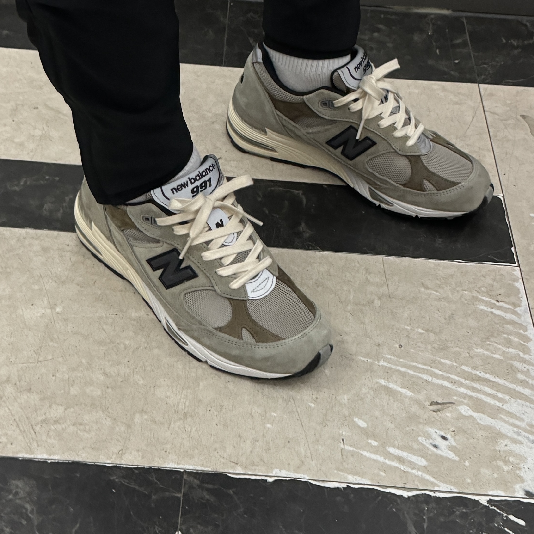 New Balance x JJJJound 991 Made in UK Grey 착용 스타일