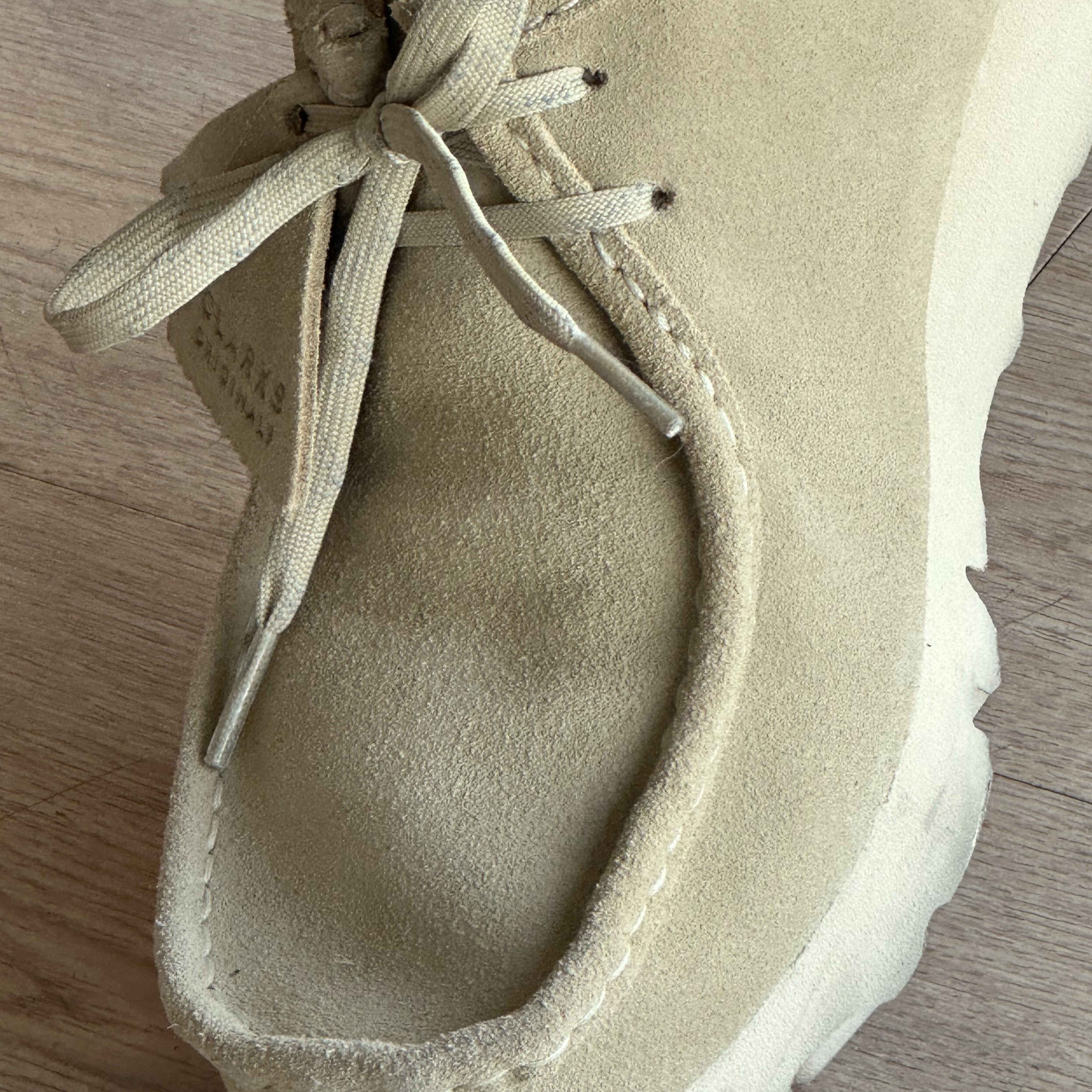 Clarks Wallabee Gore-Tex Maple Suede 착용 스타일