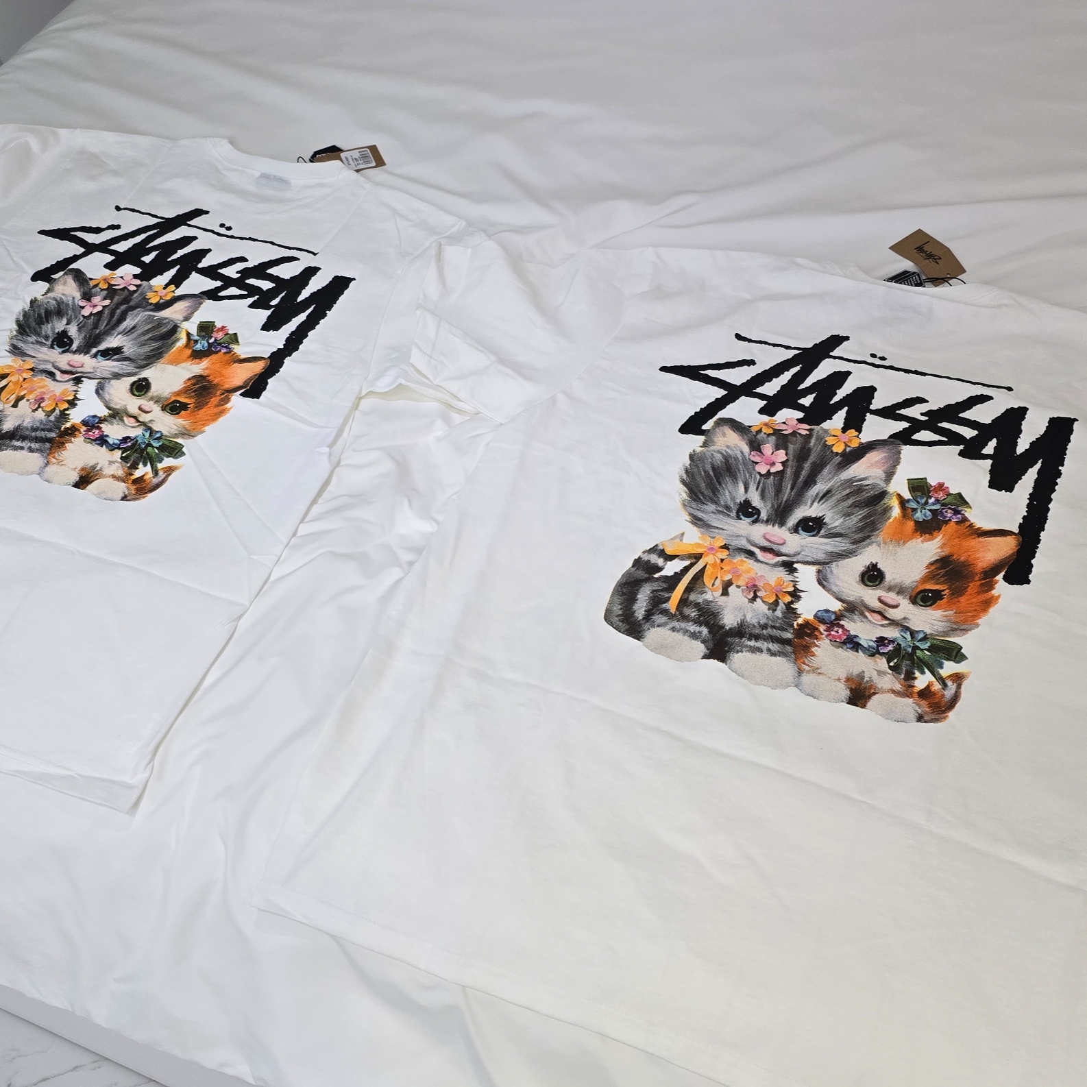 Stussy Kittens T-Shirt White, Nike x Sacai Blazer Low Magma Orange 착용 스타일 - 4