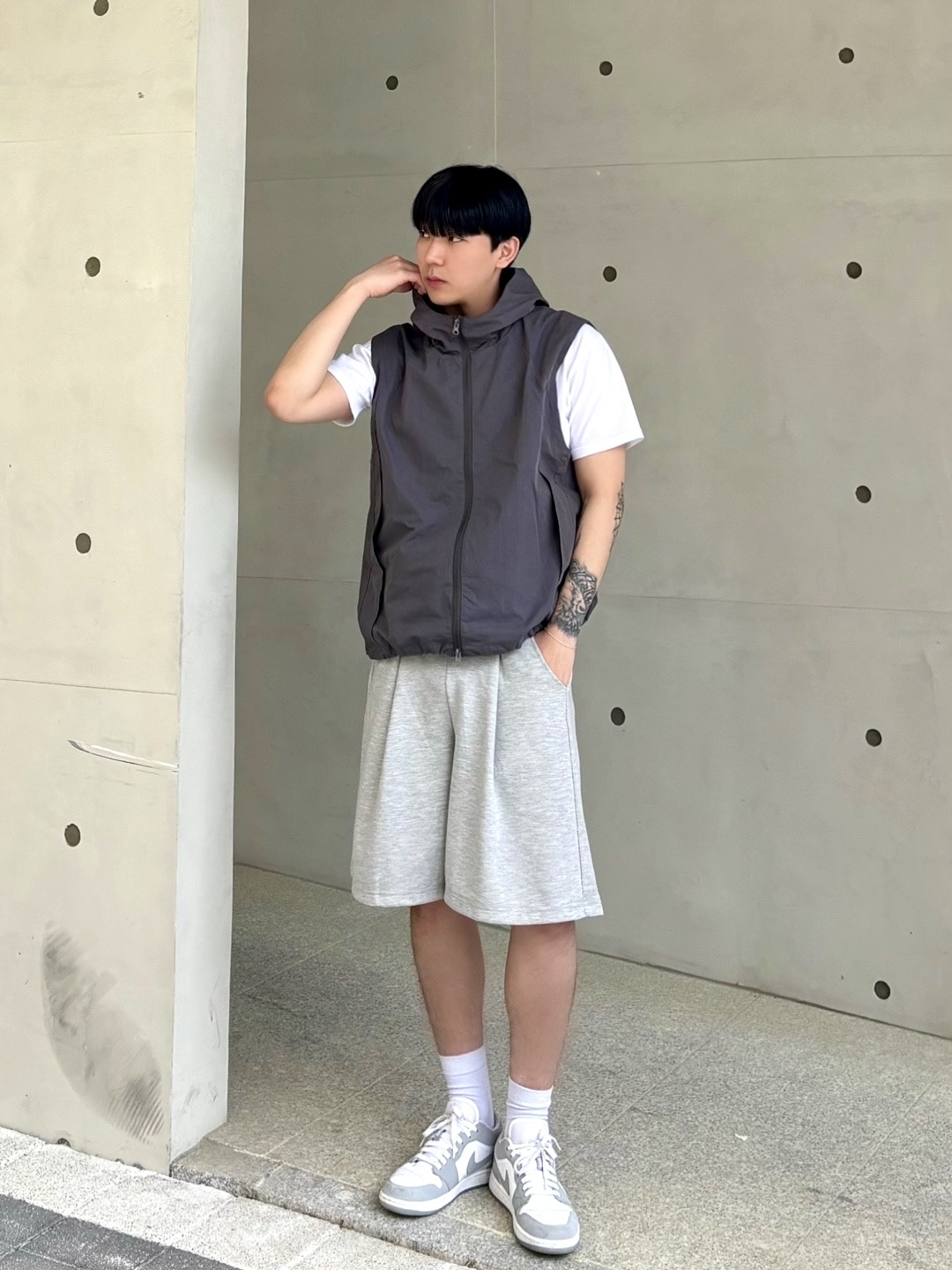(W) Jordan 1 Low White Wolf Grey 착용 스타일 - 3