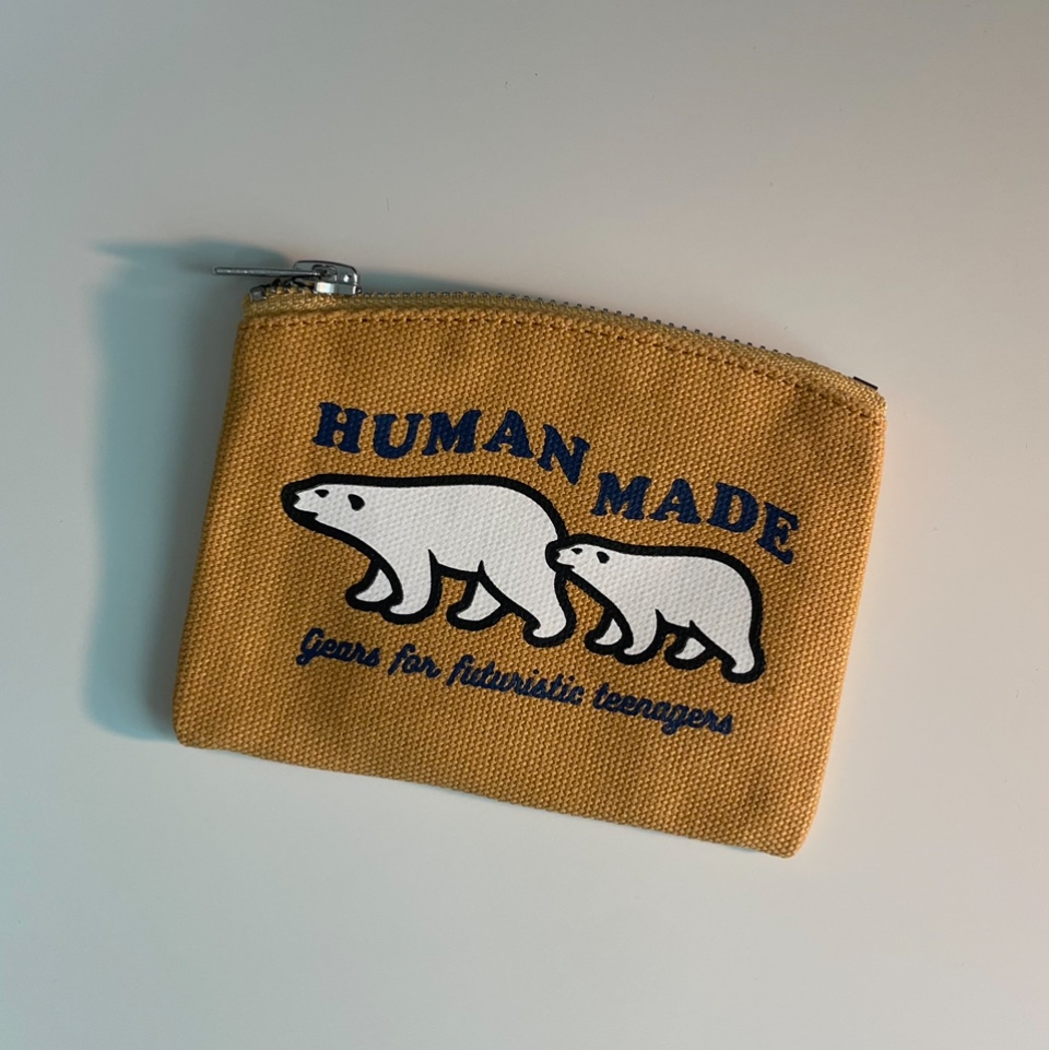 Human Made Card Case Beige 착용 스타일