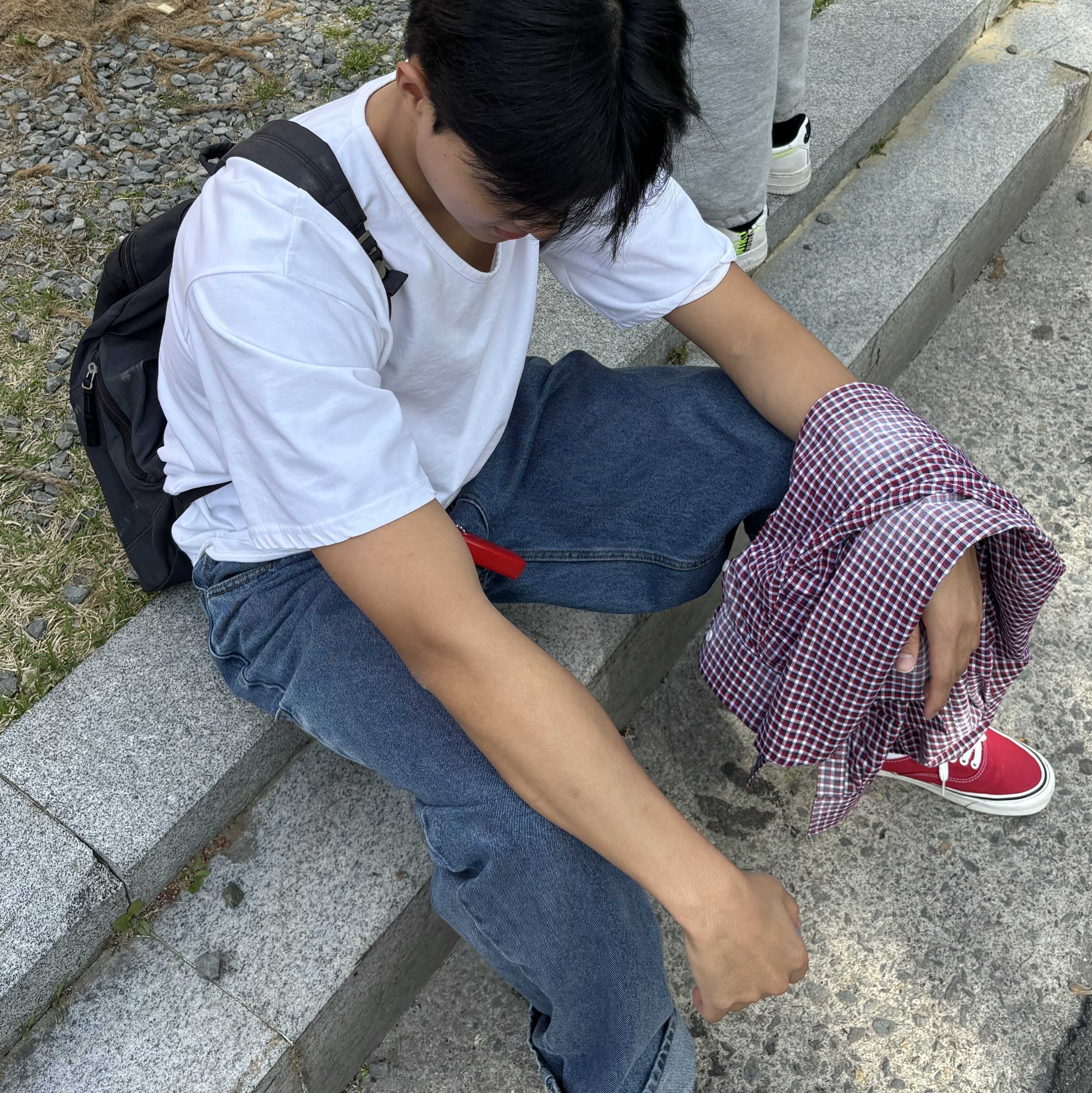 Supreme Floating Keychain Red - 23FW 착용 스타일 - 1