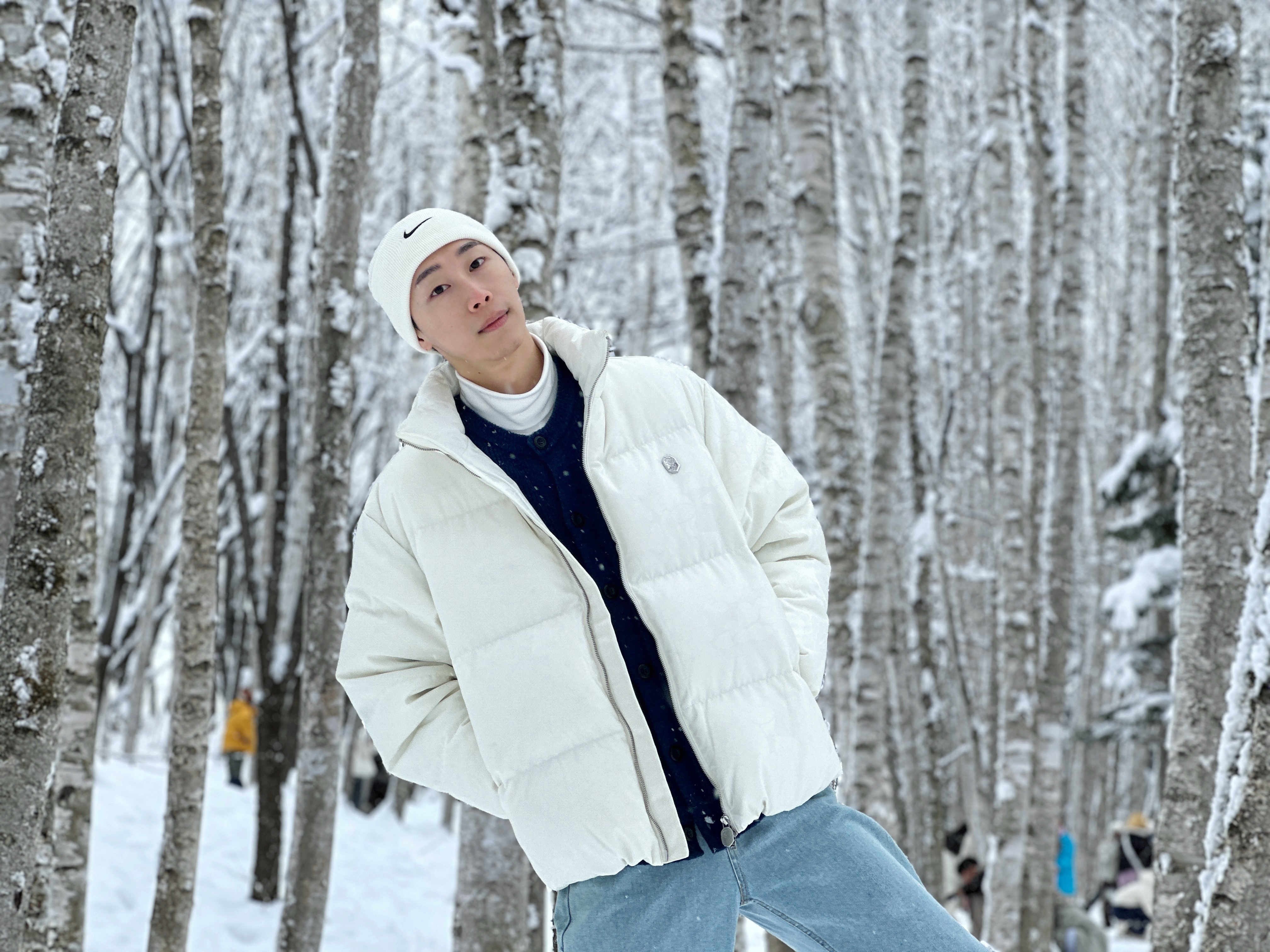 Nike x Stussy Cuff Beanie White, (W) BAPE Logo Pattern Down Jacket Sax 착용 스타일