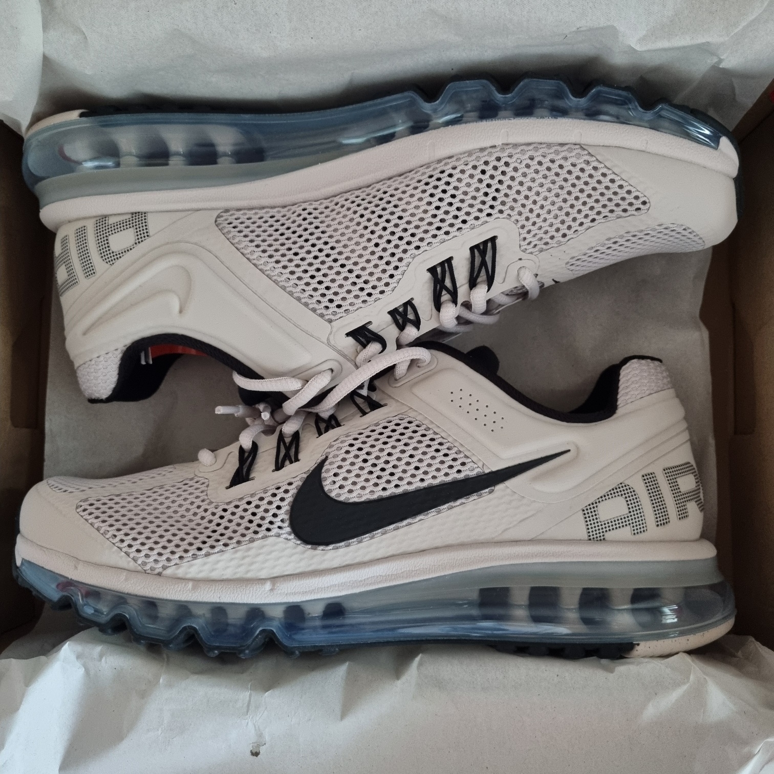 Nike Air Max 2013 Desert Sand Black 착용 스타일