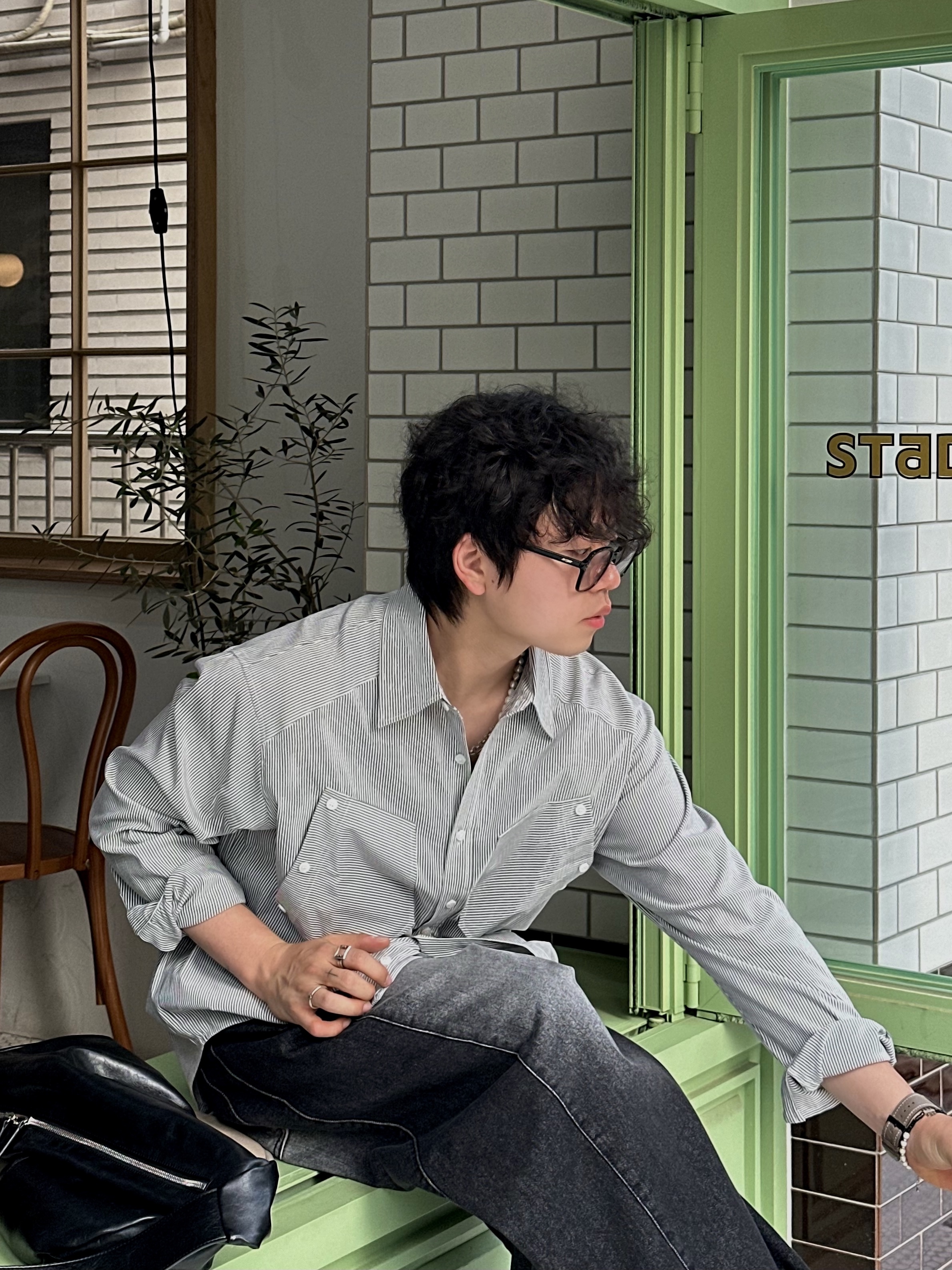 Gentle Monster Jeff 01 Black 착용 스타일 - 1