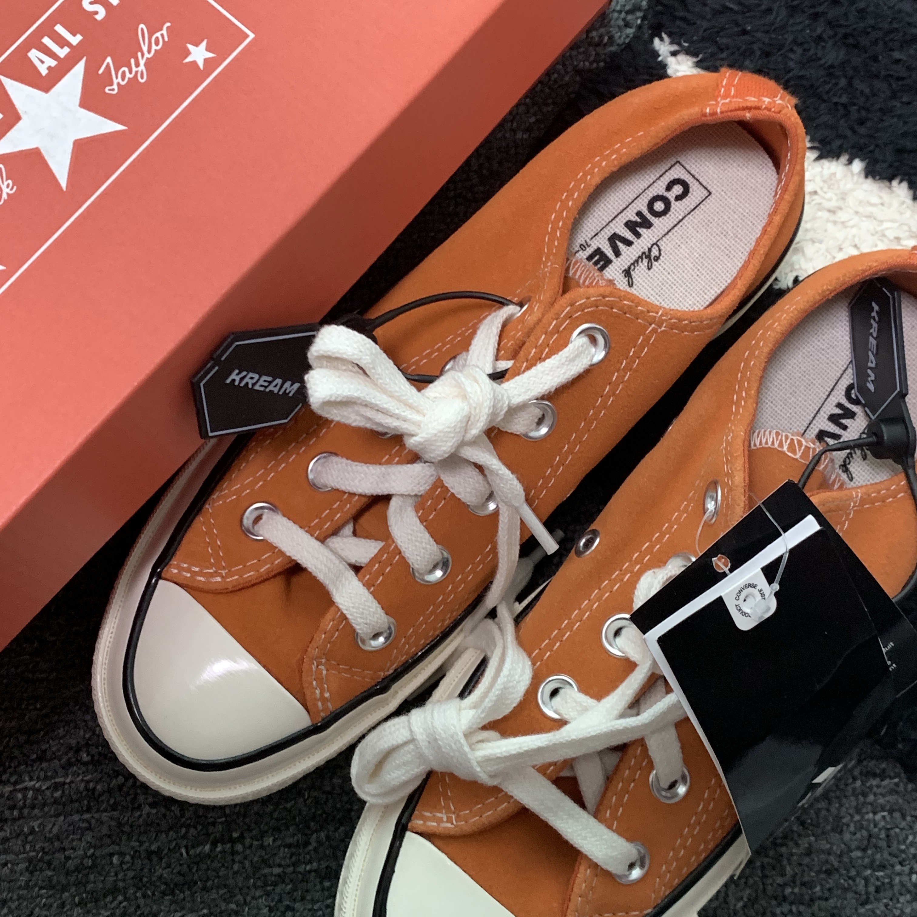 Converse Chuck 70 Ox Campfire Orange 착용 스타일
