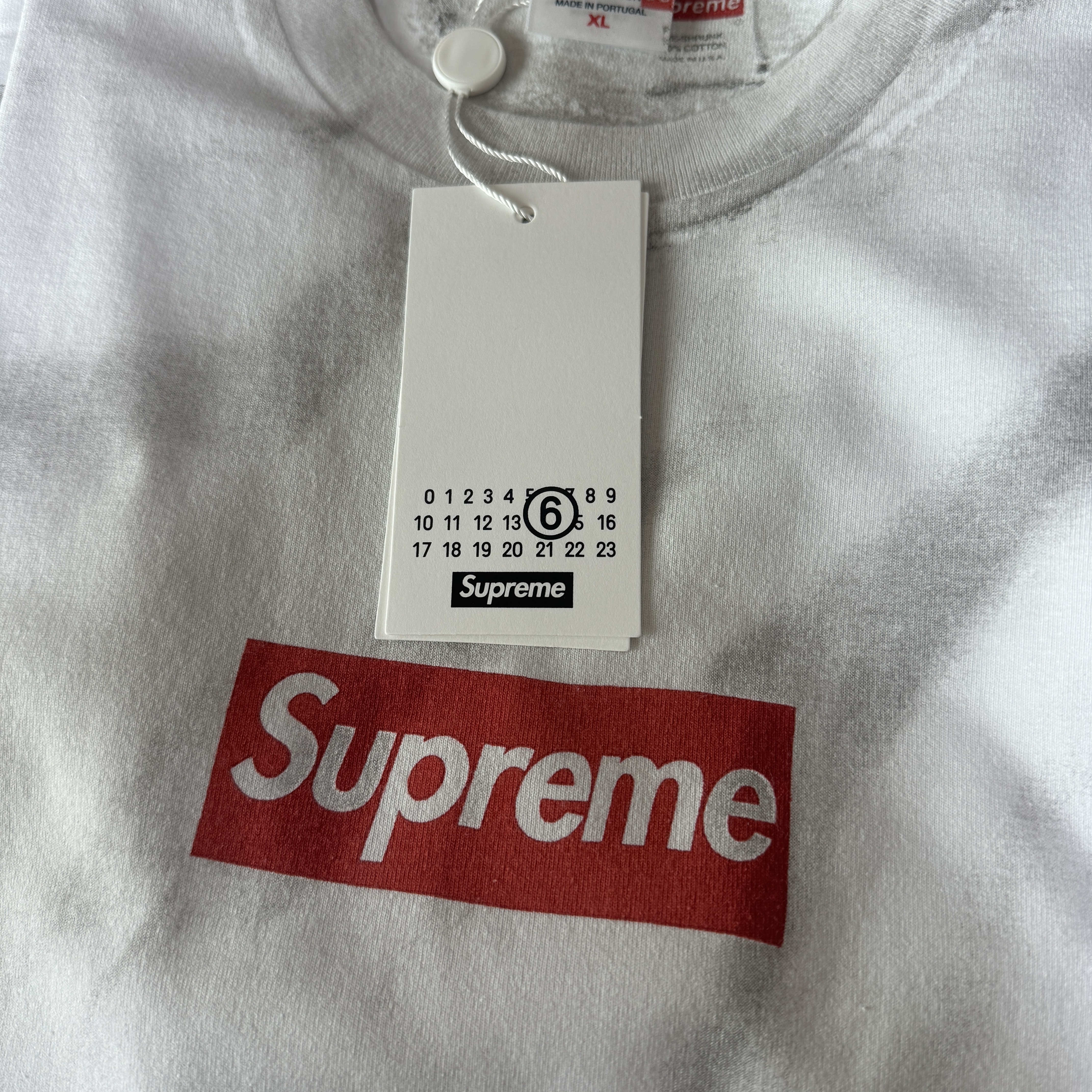 Supreme x MM6 Maison Margiela Box Logo T-Shirt White - 24SS 착용 스타일