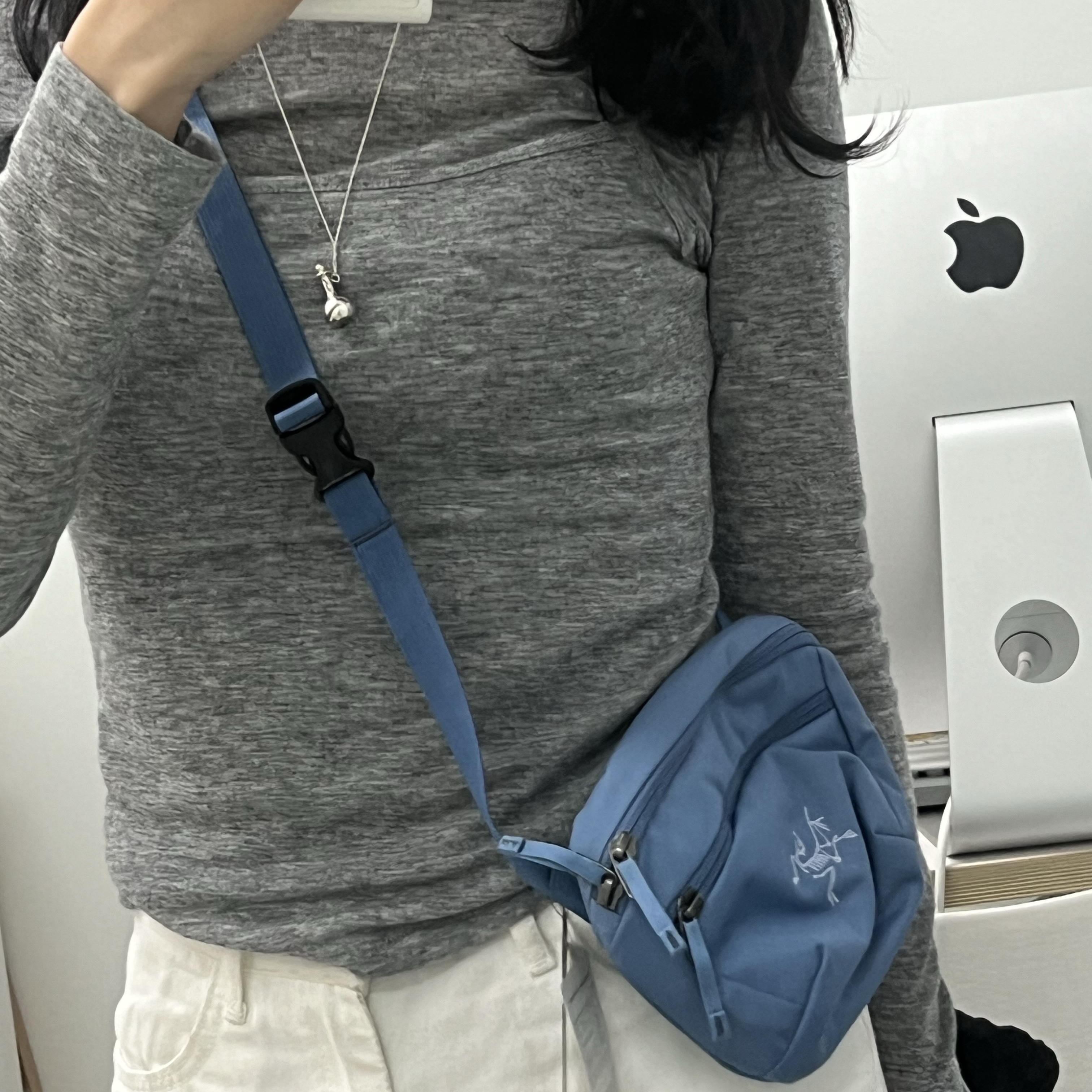 Arc'teryx Mantis 1 Waistpack Stone Wash 착용 스타일