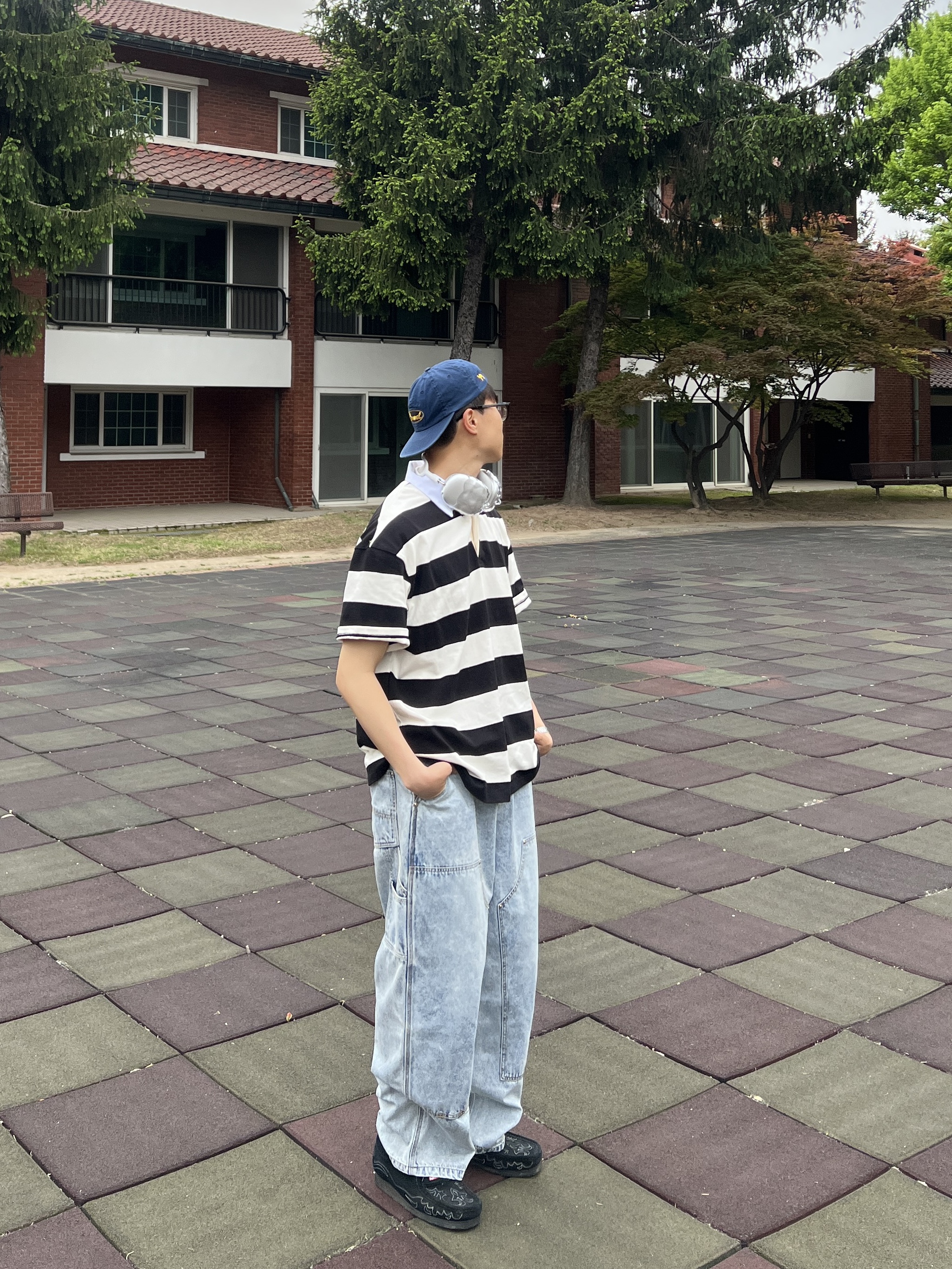 Clarks x Supreme Wallabee Black, Apple AirPods Max Lightning Silver (Korean Ver.) 착용 스타일 - 5