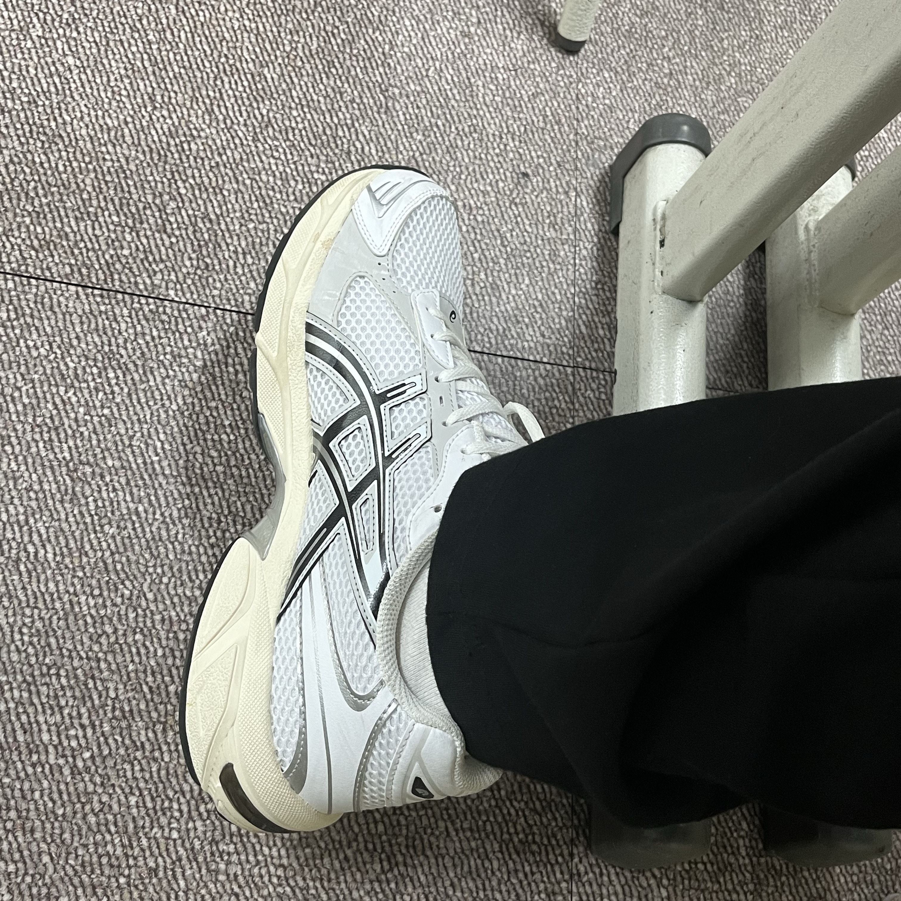 Asics Gel-1130 White Cloud Grey 착용 스타일 - 2