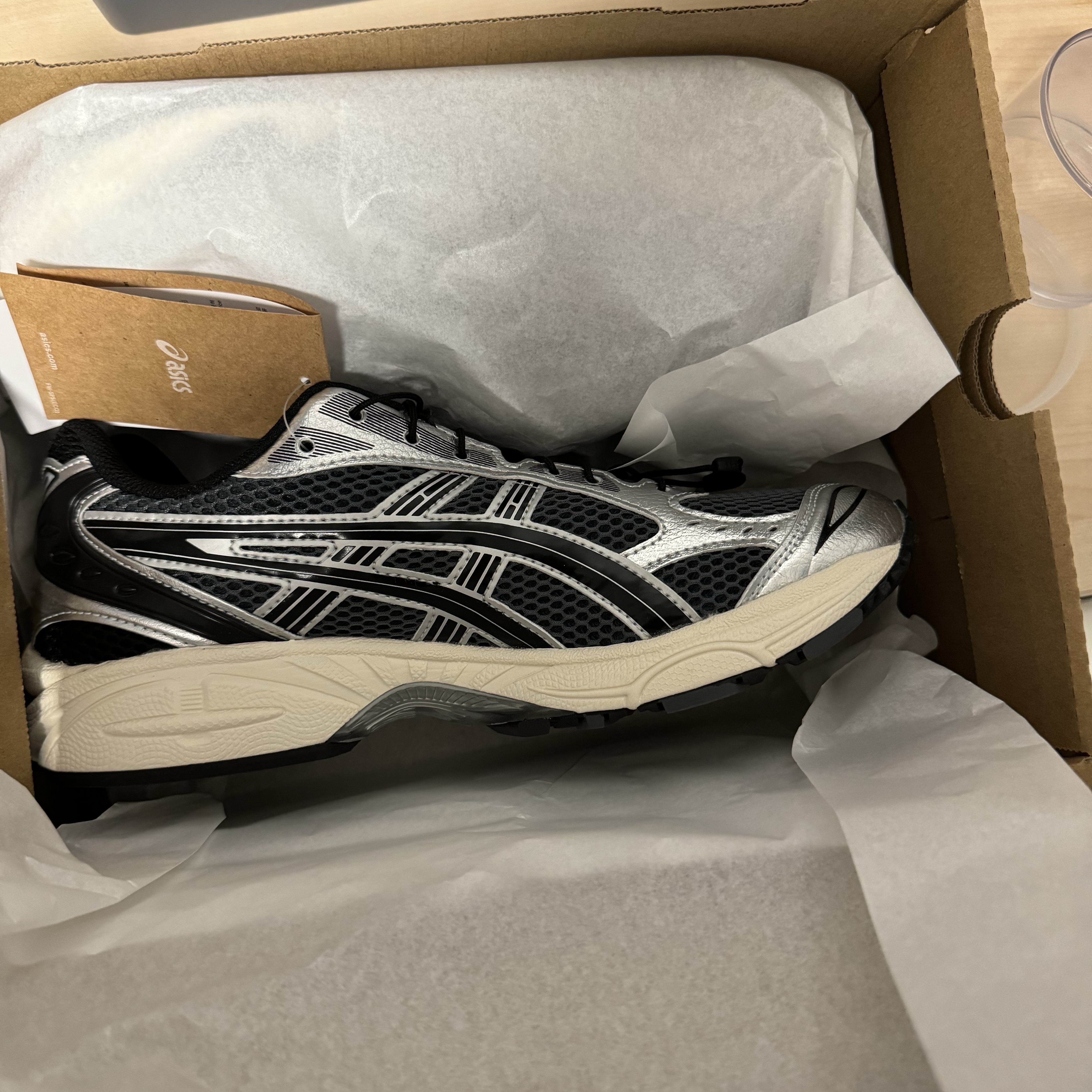Asics Unlimited Gel-Kayano 14 Carrier Grey Black 착용 스타일