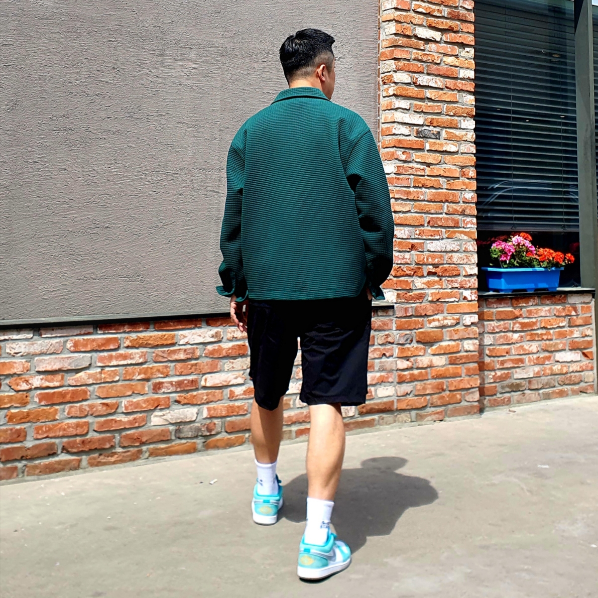 Jordan 1 Low SE New Emerald, IAB Studio Socks White (5 Pack) 착용 스타일 - 1