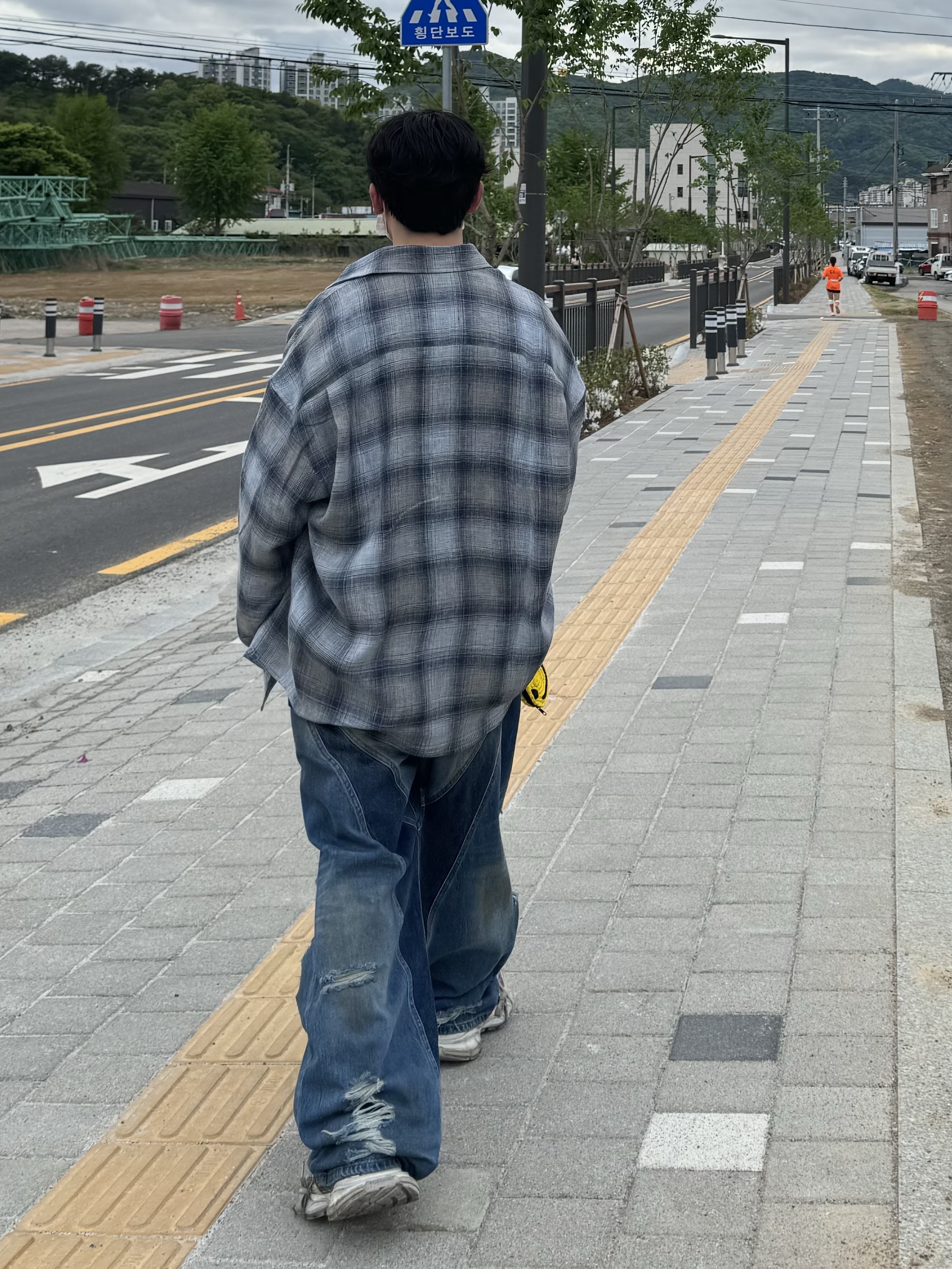 Nonnod Flexible String Check Shirt Japanese Linen Blue, Civision by CSC Vision Distressed Denim Pants Washed Blue 착용 스타일 - 2