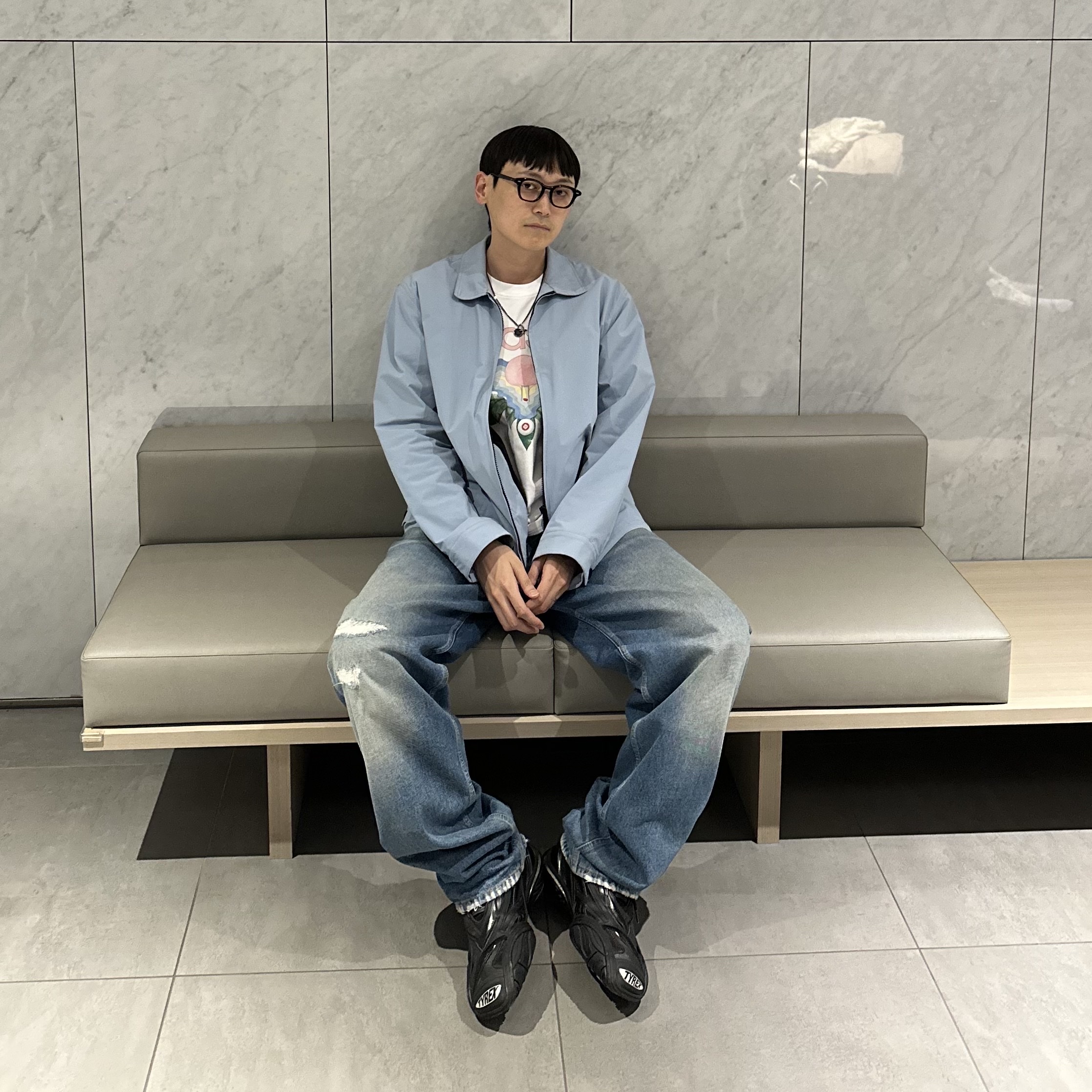 Balenciaga Tyrex Sneakers Black 착용 스타일 - 2